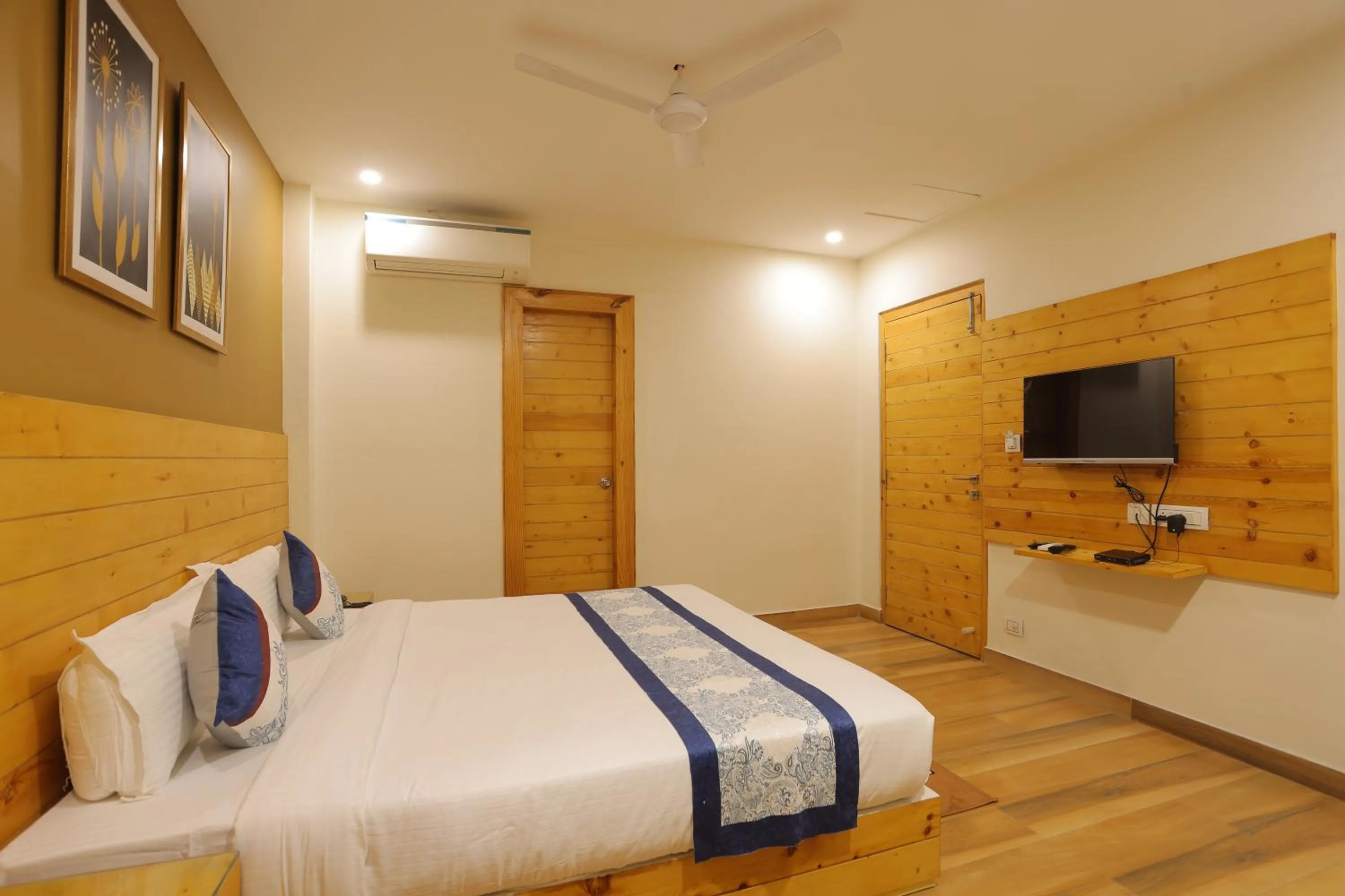 Bed in The Grand Uddhav- a boutique hotel