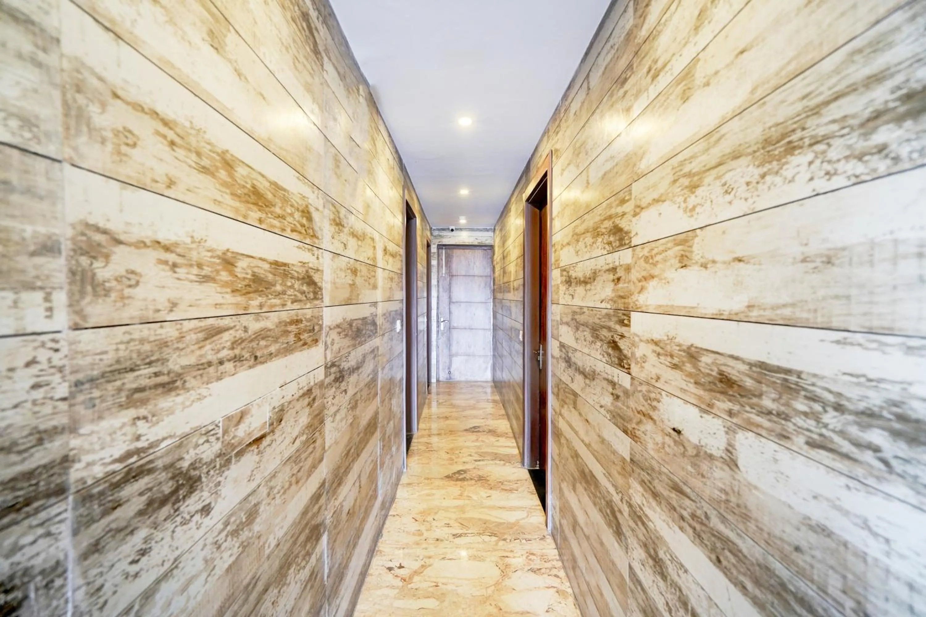 Lobby or reception in Townhouse Taj Mahal East Gate Formerly Royal Empire