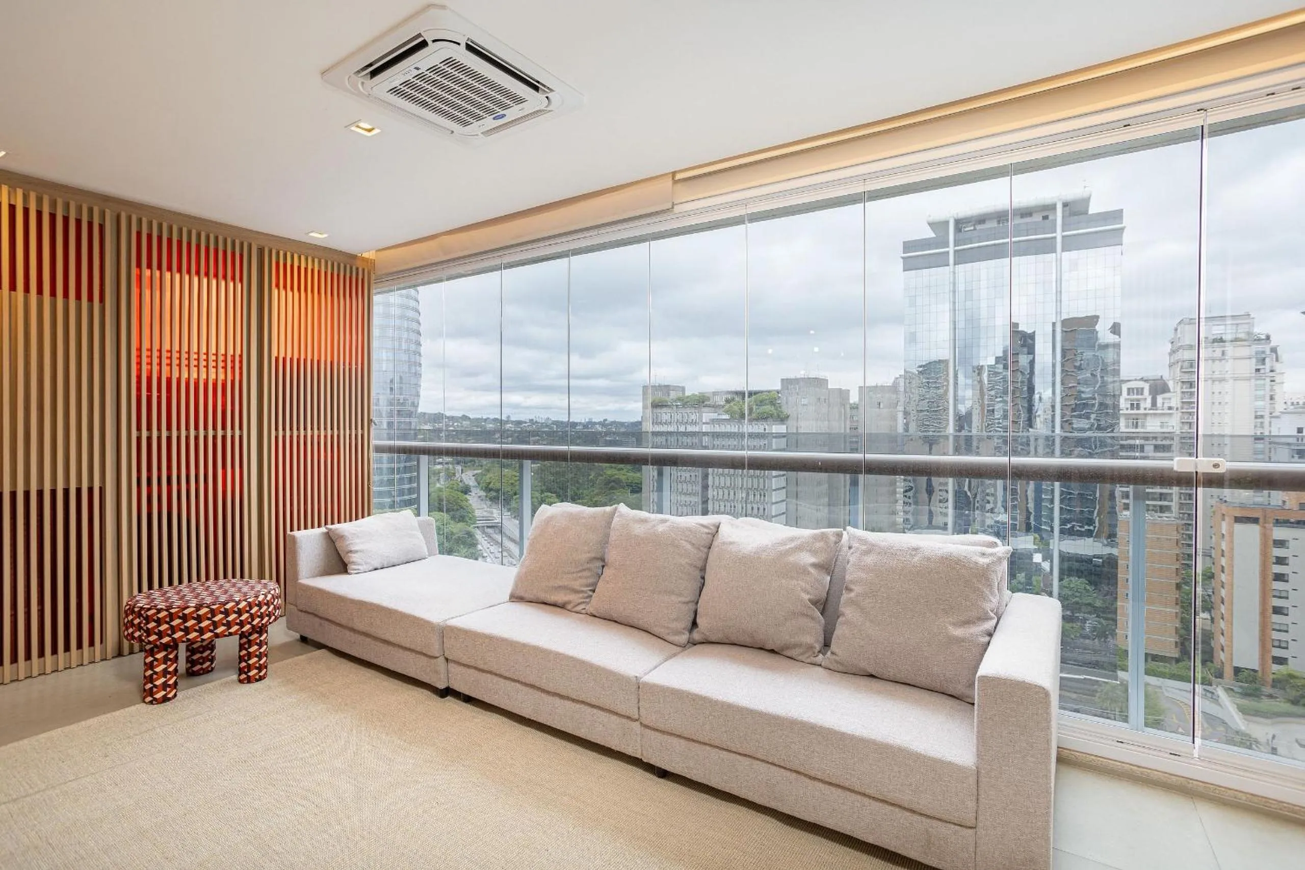 Balcony/Terrace in One Eleven Home And Work By Helbor