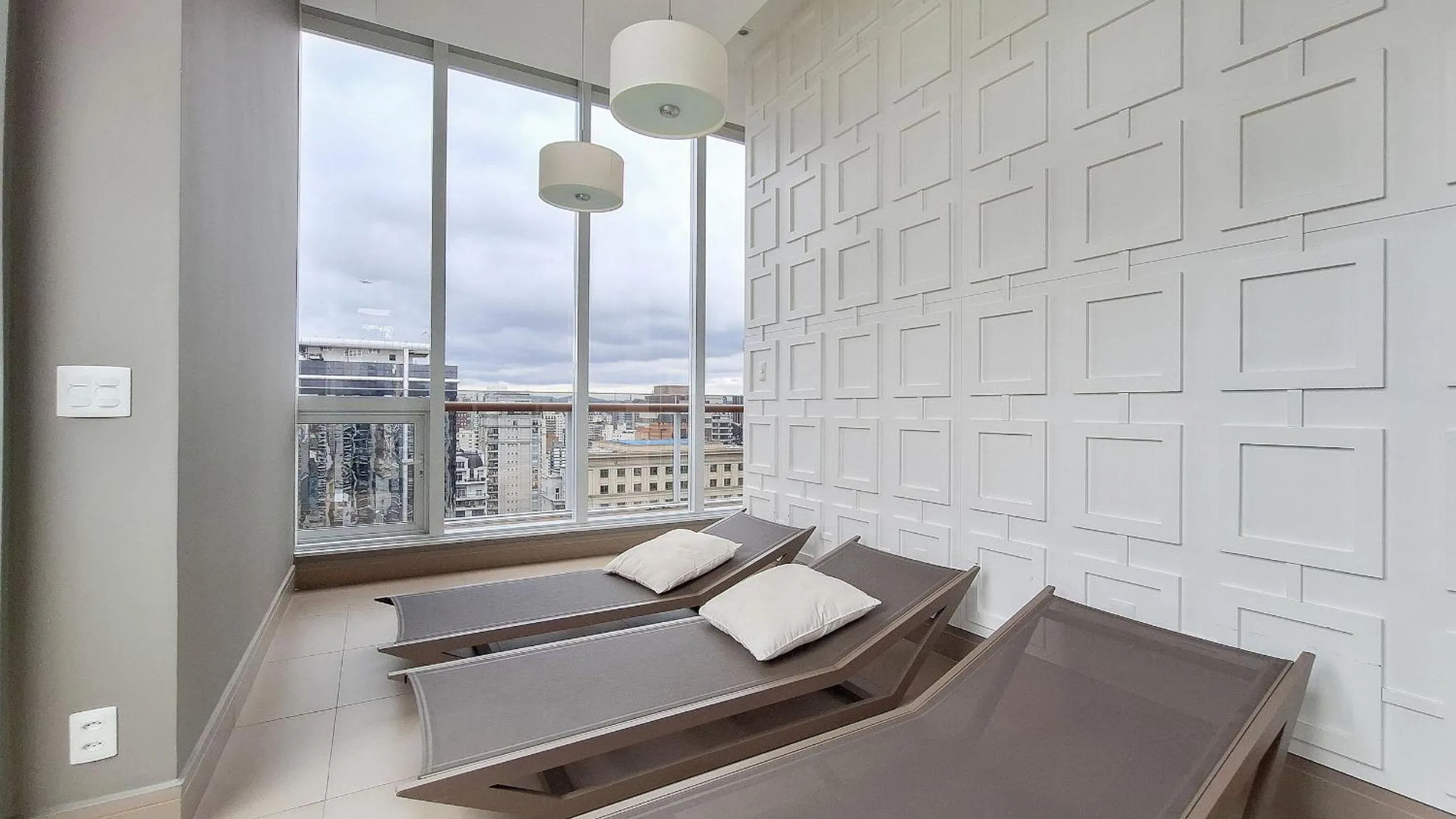 Area and facilities in One Eleven Home And Work By Helbor