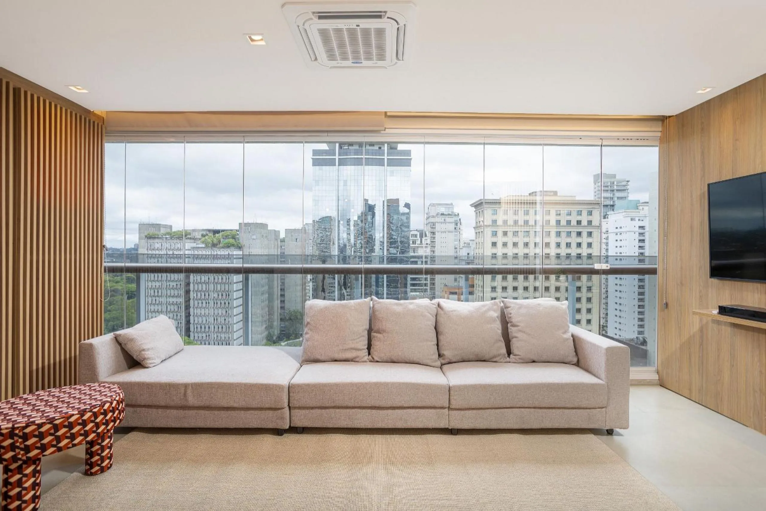 Balcony/Terrace in One Eleven Home And Work By Helbor