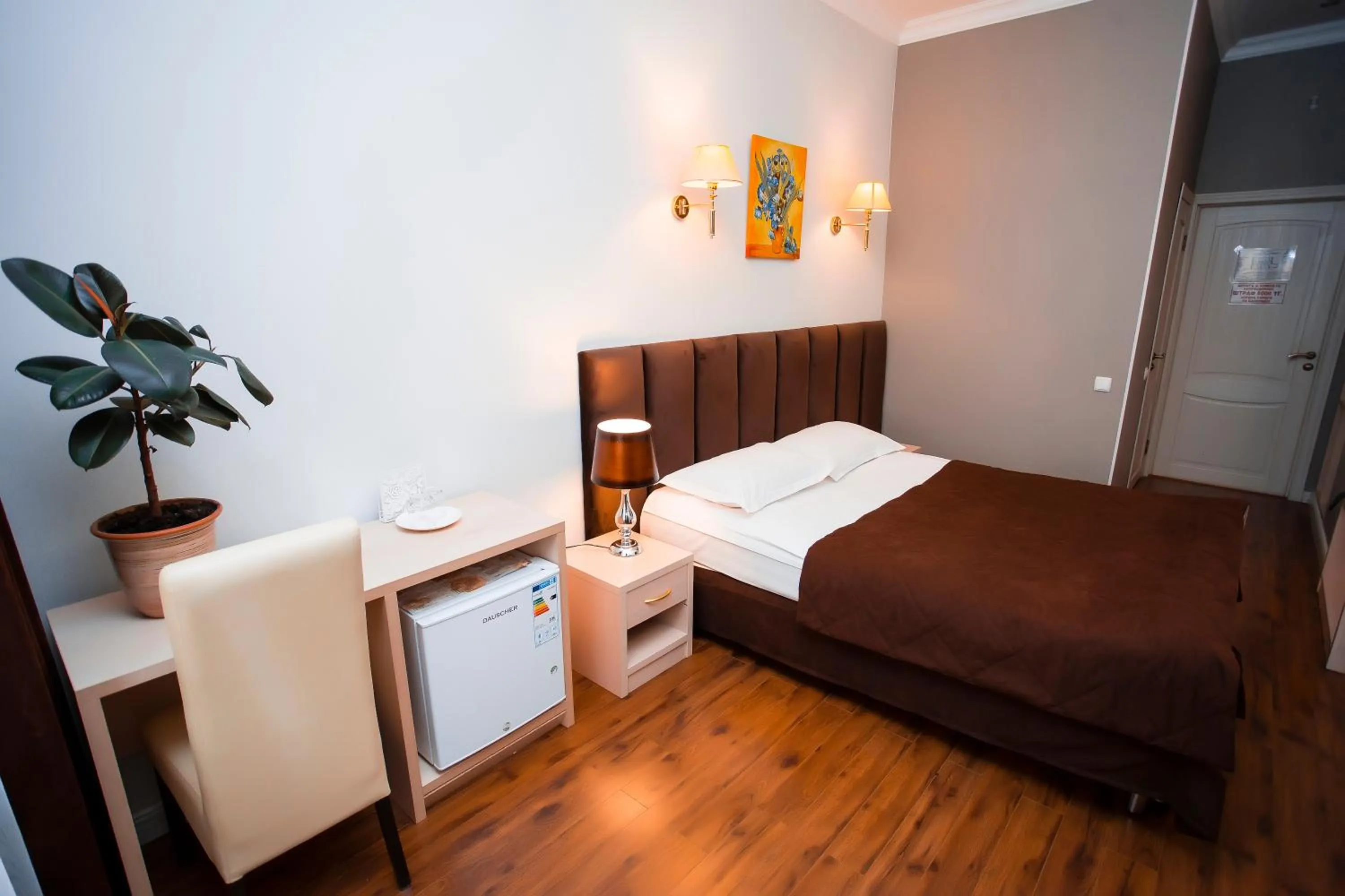 Photo of the whole room, Bed in Versal Hotel