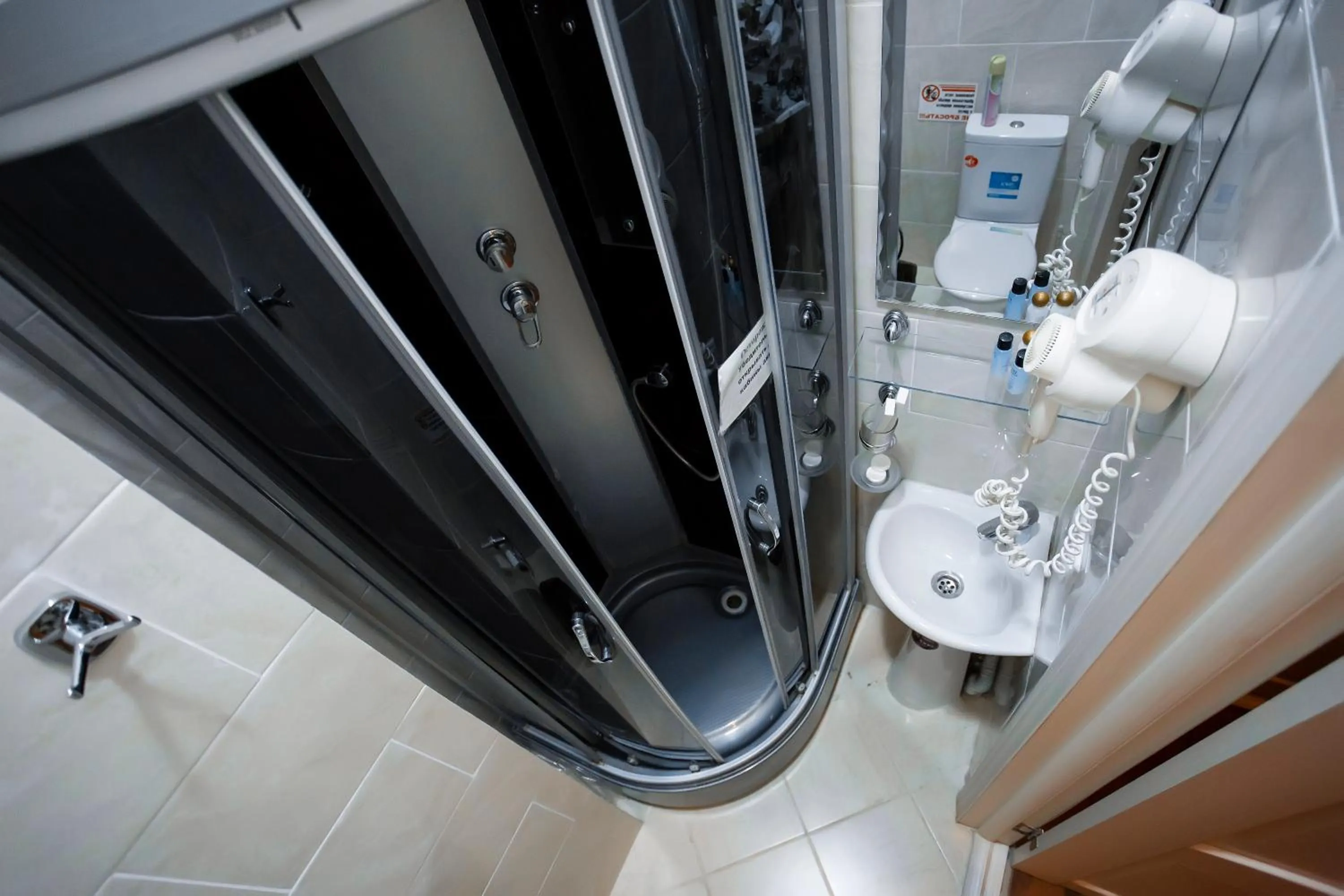 Bathroom in Versal Hotel