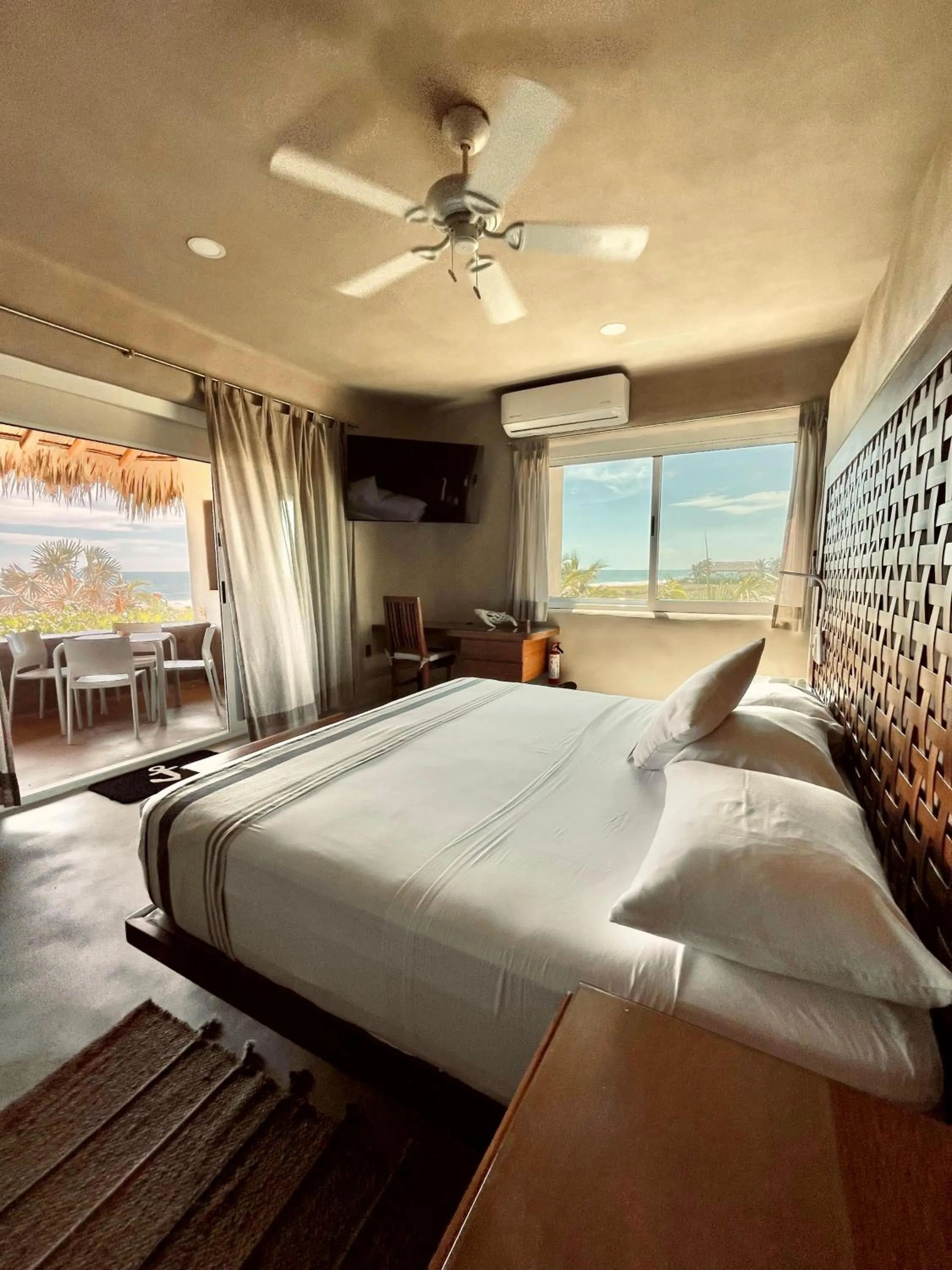 Natural landscape, Bed in El Origen Villas & Spa-Puerto Escondido