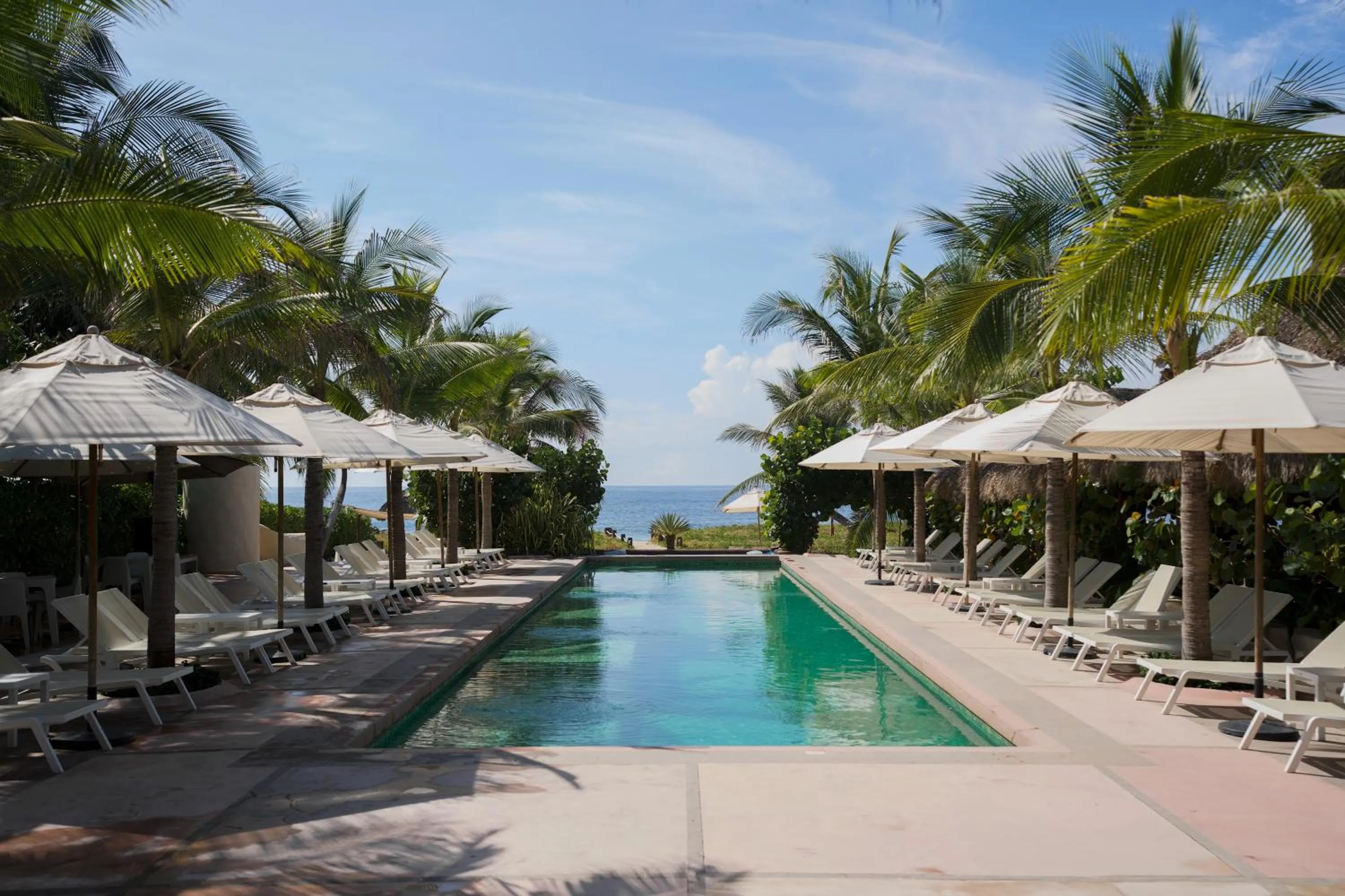 Swimming pool in El Origen Villas & Spa-Puerto Escondido