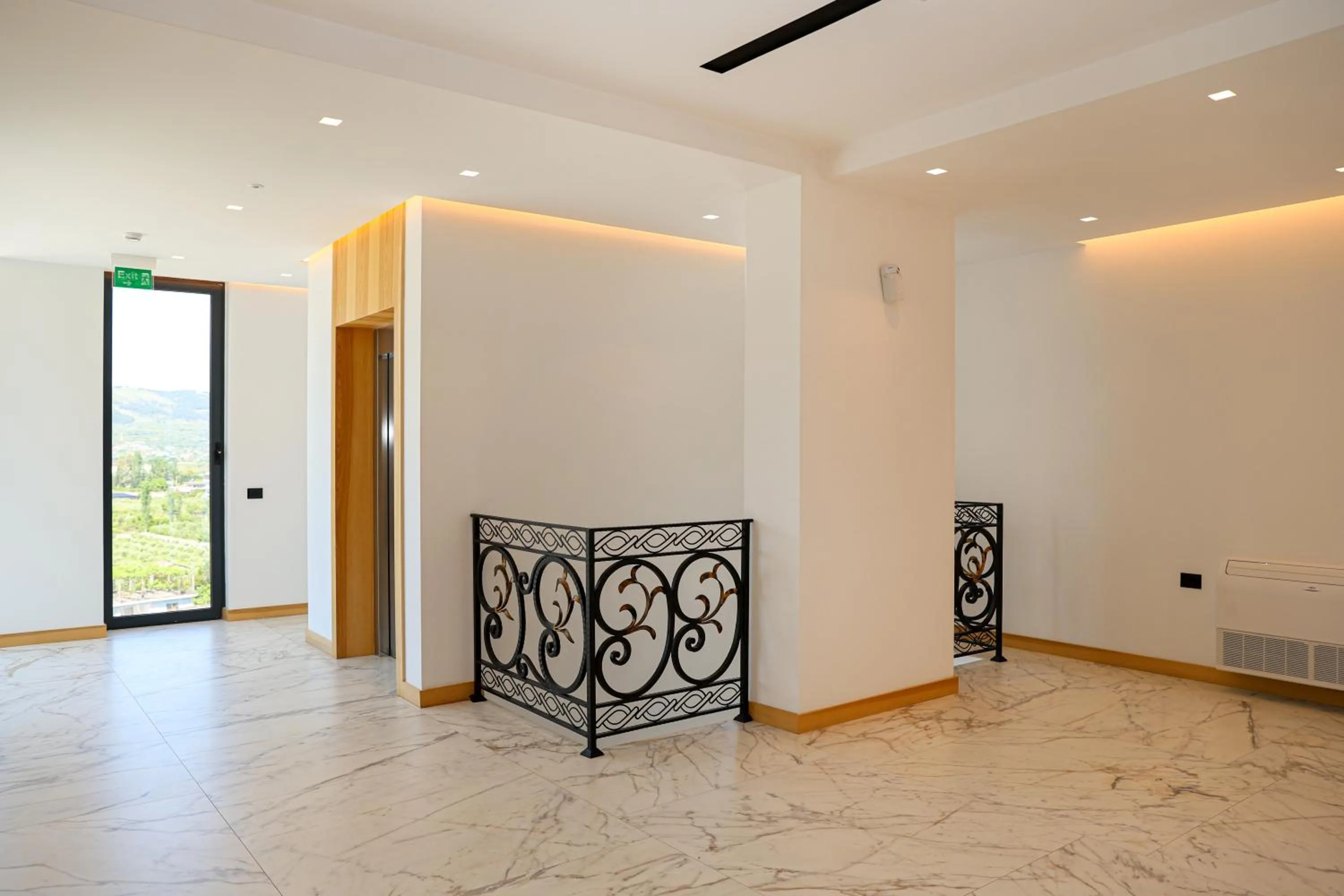 Patio in Grand White City Hotel