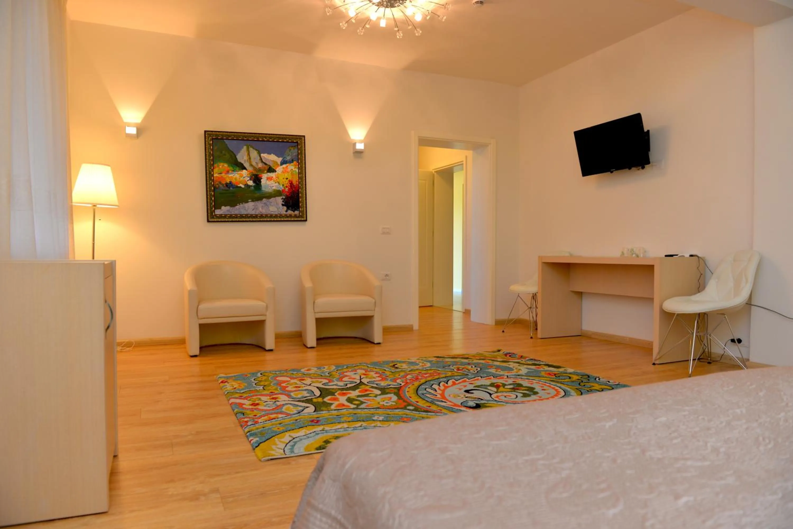 Deluxe Single Room - single occupancy in Grand White City Hotel