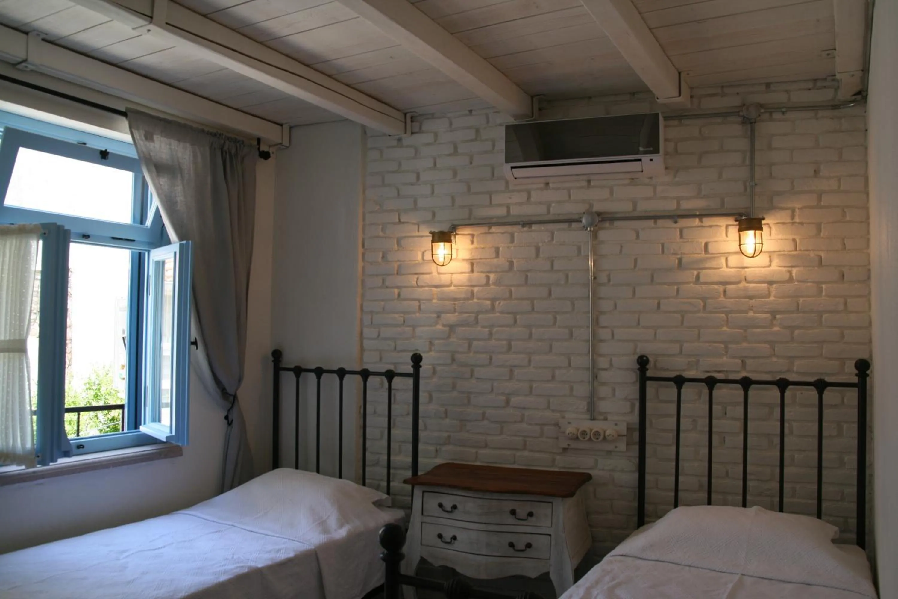 Bed in Cesmeli Han