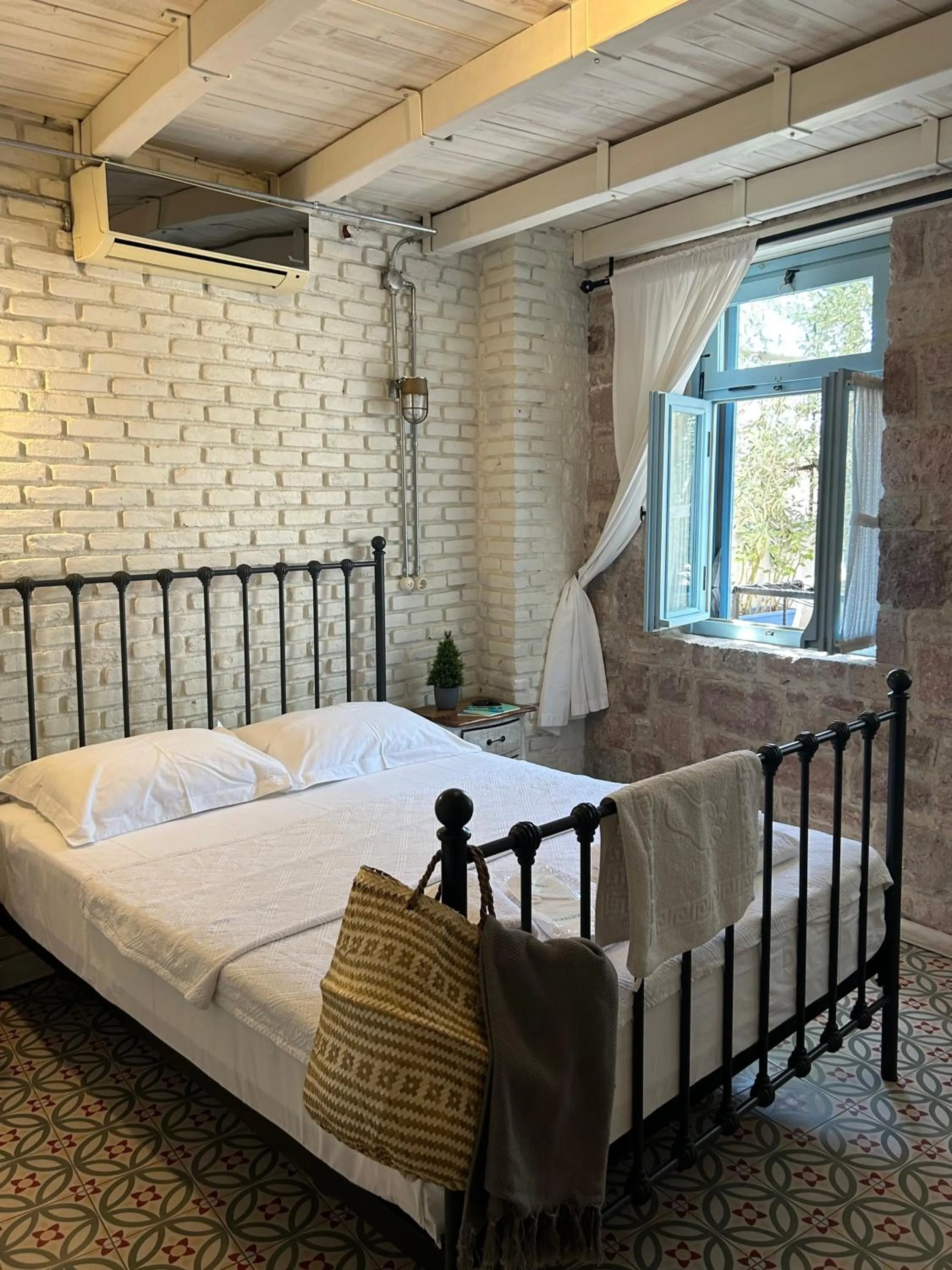 Bed in Cesmeli Han