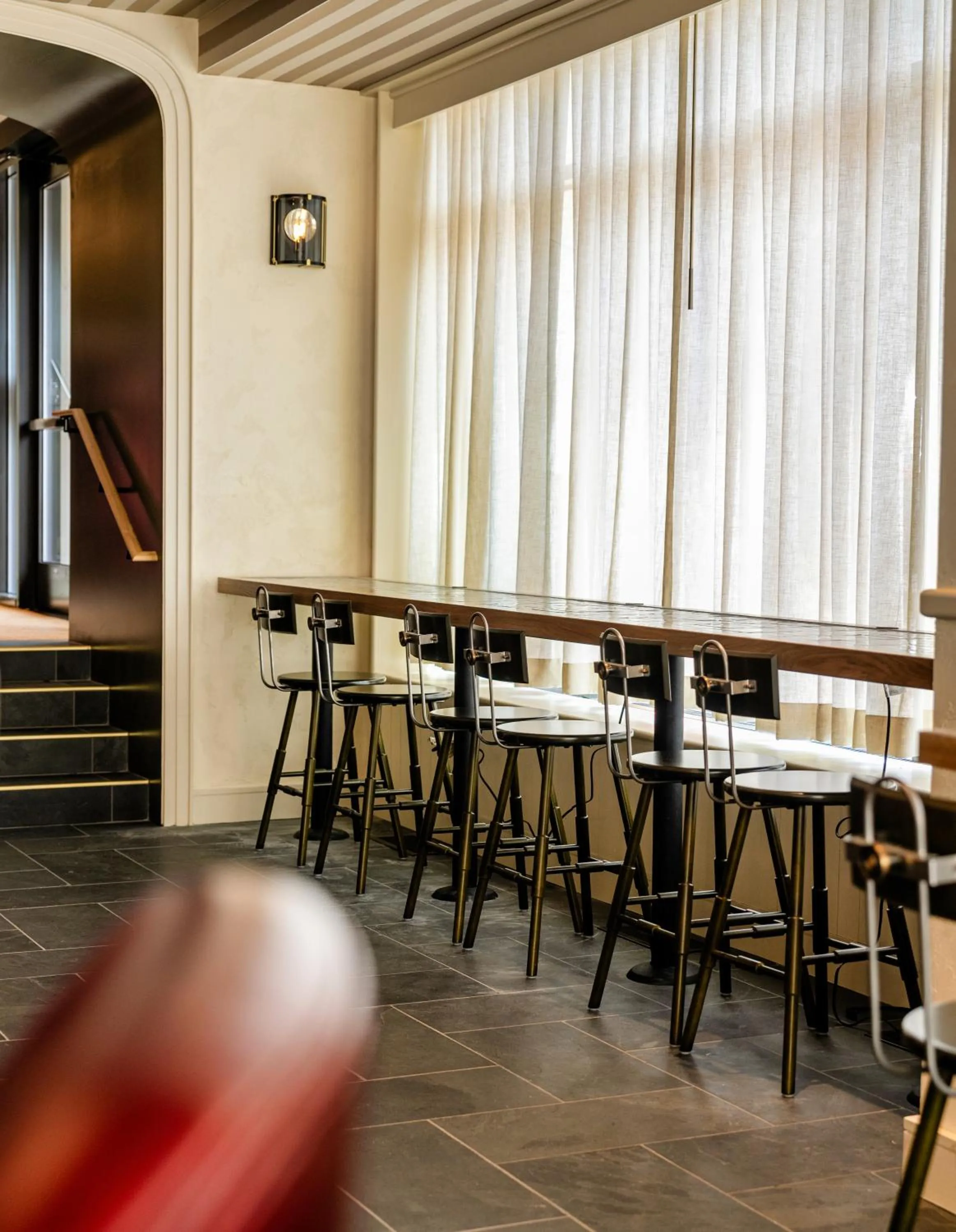 Restaurant/places to eat in Hotel Heron Old Town Alexandria