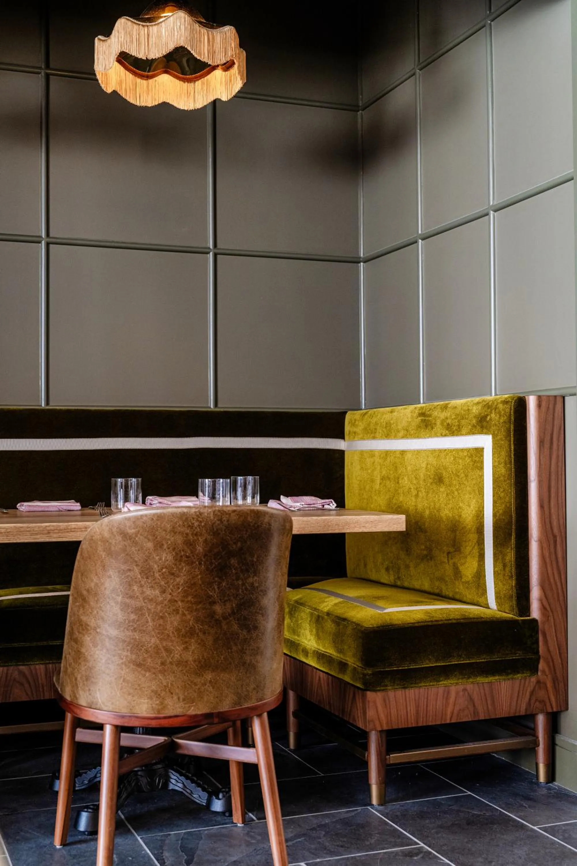 Restaurant/places to eat in Hotel Heron Old Town Alexandria