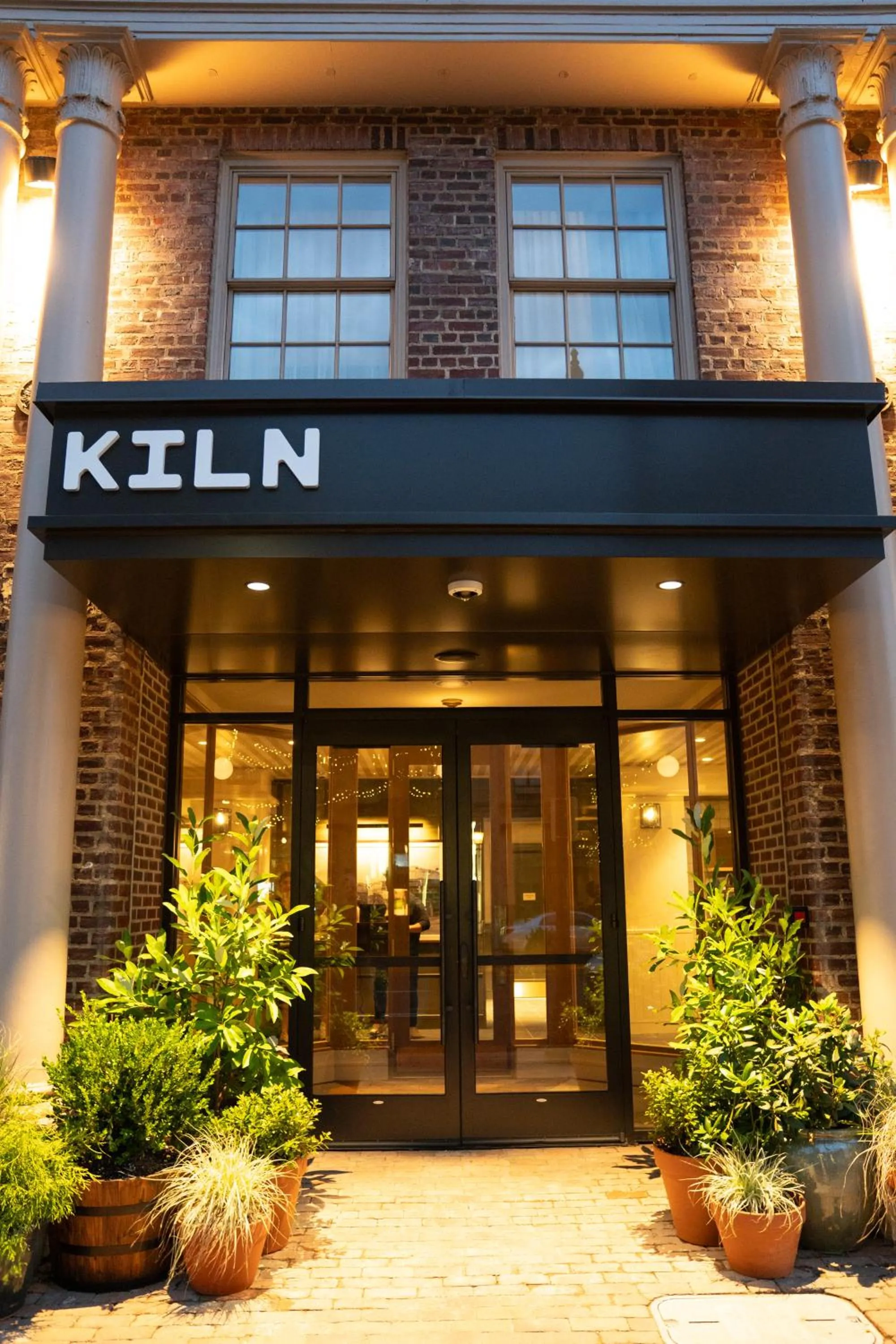 Property logo or sign in Hotel Heron Old Town Alexandria