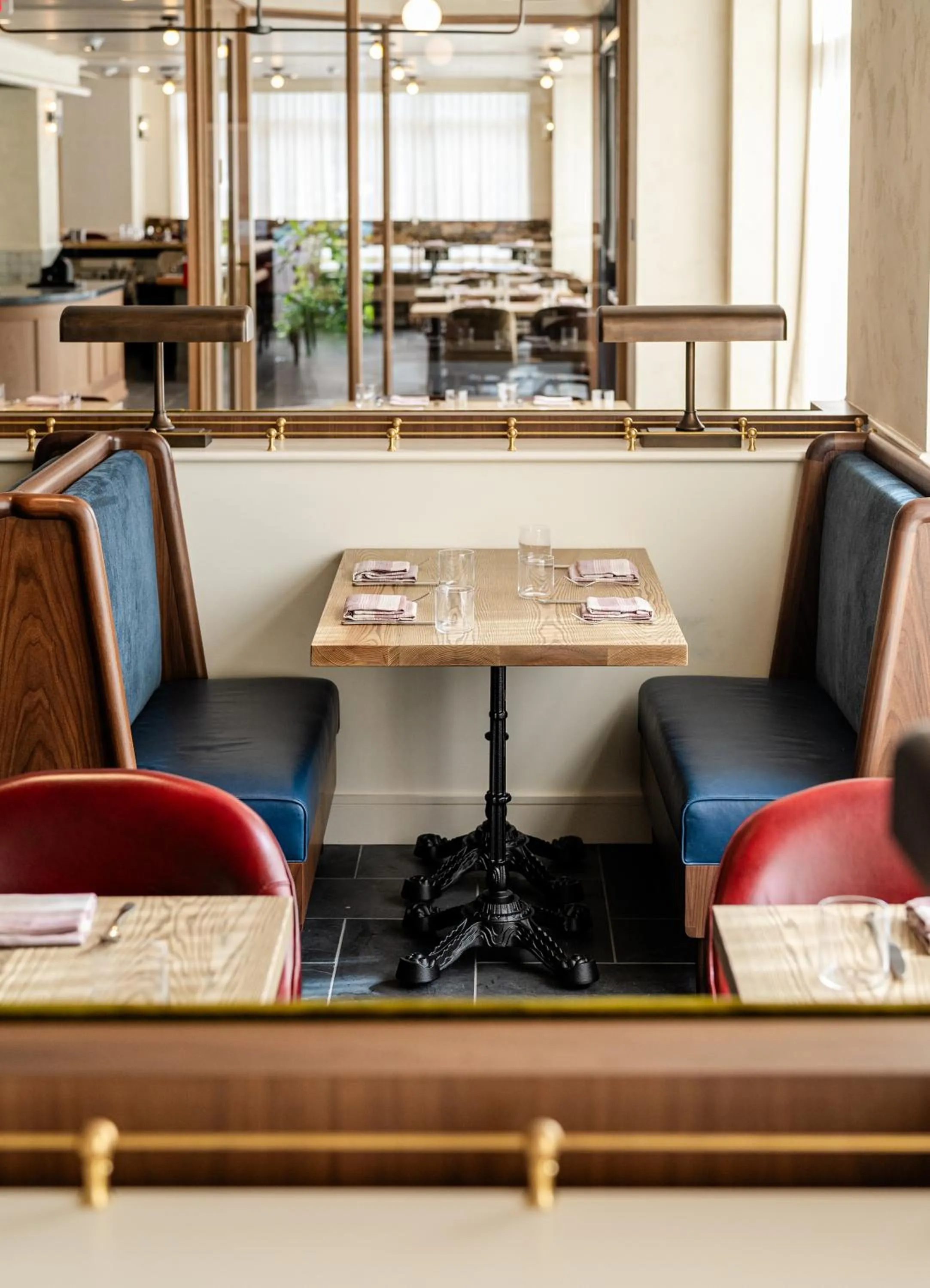 Restaurant/places to eat in Hotel Heron Old Town Alexandria