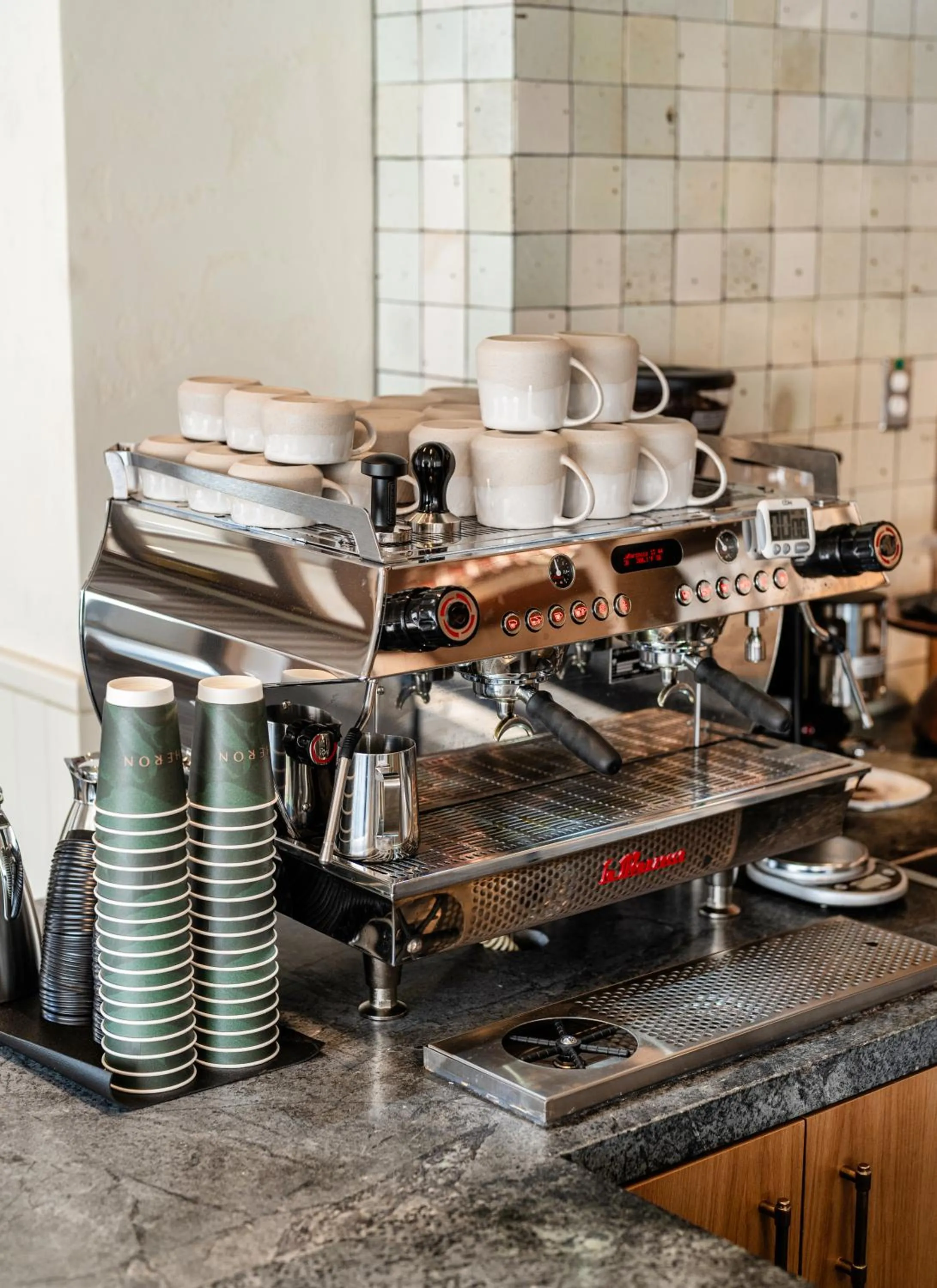 Coffee/tea facilities in Hotel Heron Old Town Alexandria