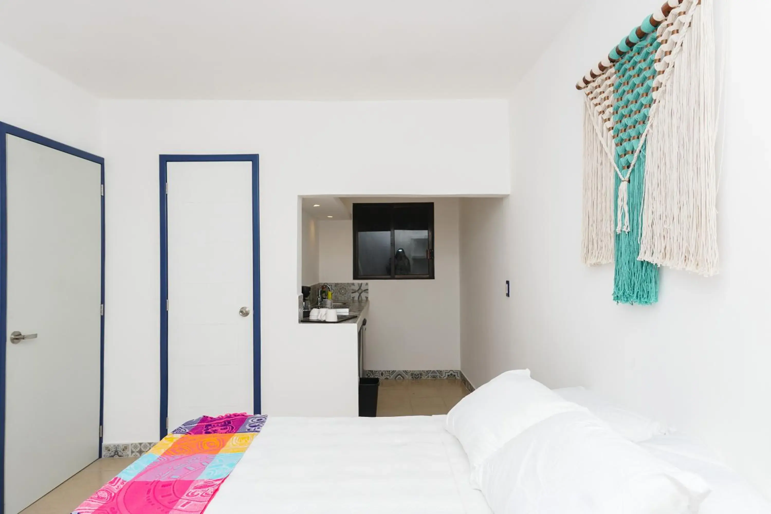 Kitchen or kitchenette, Bed in Linda Vecindad Playa del Carmen Kitchen or kitchenette, Bed in Linda Vecindad Playa del Carmen