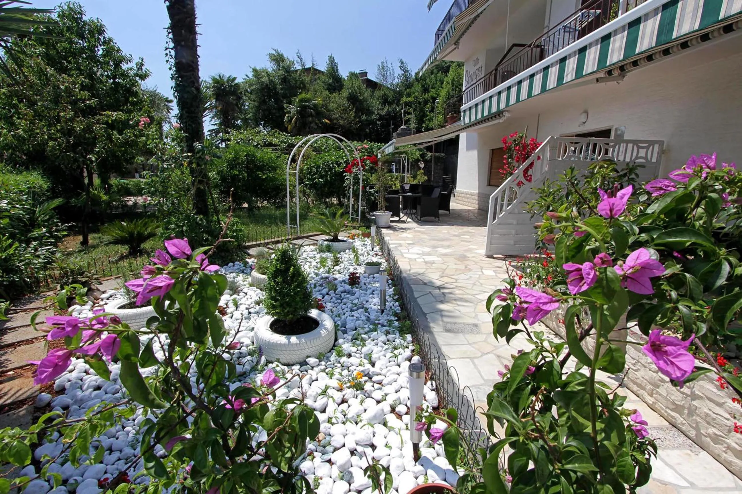 Patio in Guesthouse Villa Stanger