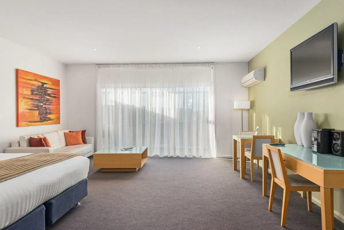 Deluxe King Room in York Cove Hotel Deluxe King Room in York Cove Hotel