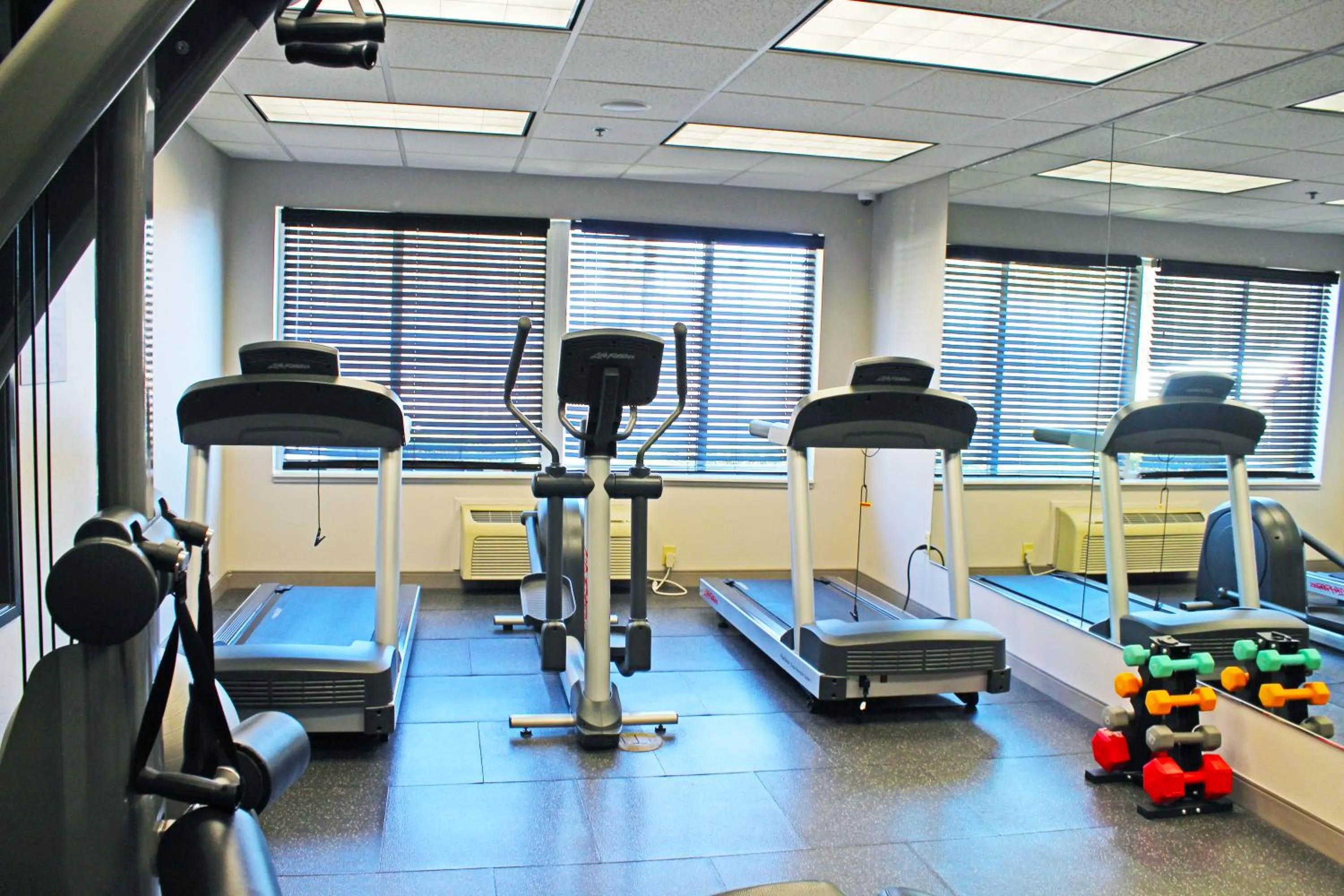 Fitness centre/facilities in Independence Stay Hotel & Suites