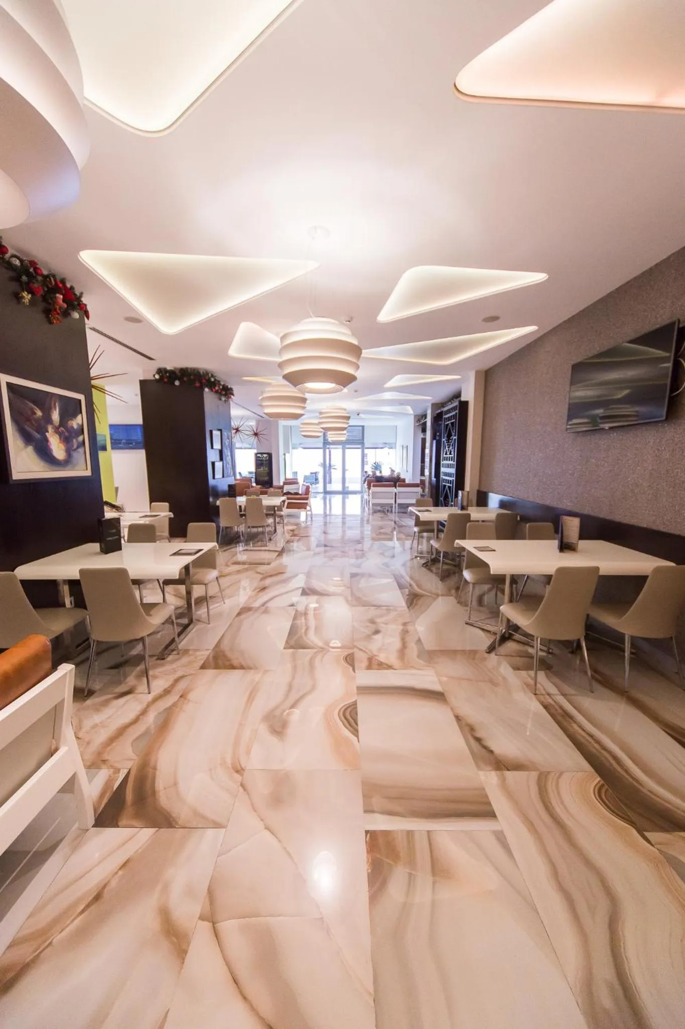 Restaurant/places to eat in Apart Hotel Sea Fort