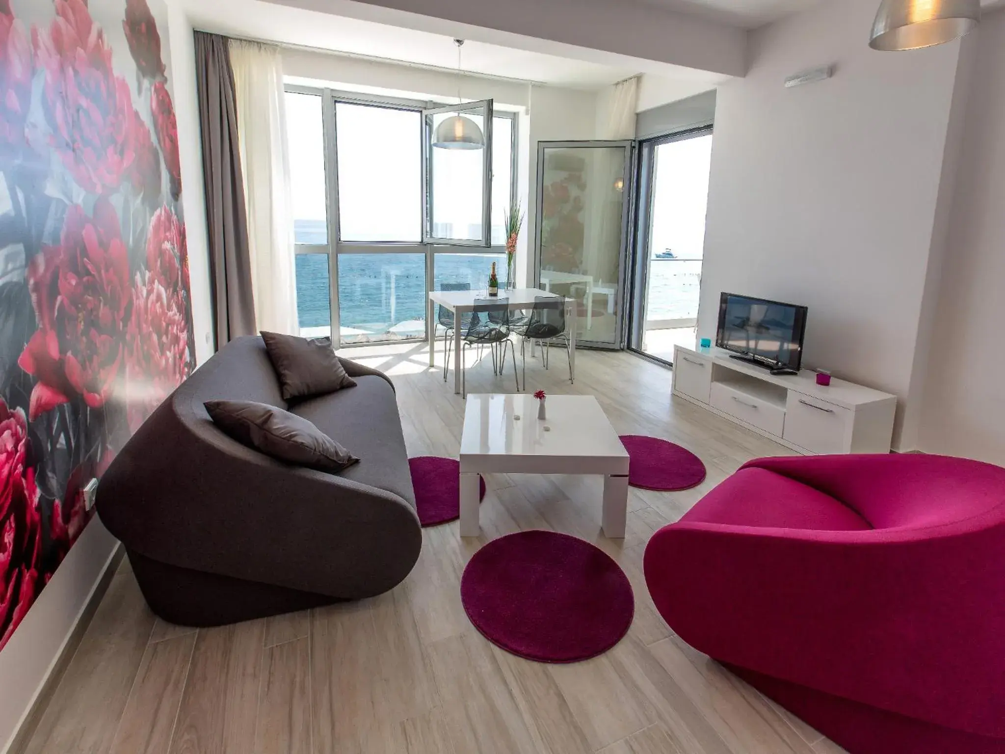 One-Bedroom Apartment with Balcony and Sea View in Apart Hotel Sea Fort One-Bedroom Apartment with Balcony and Sea View in Apart Hotel Sea Fort