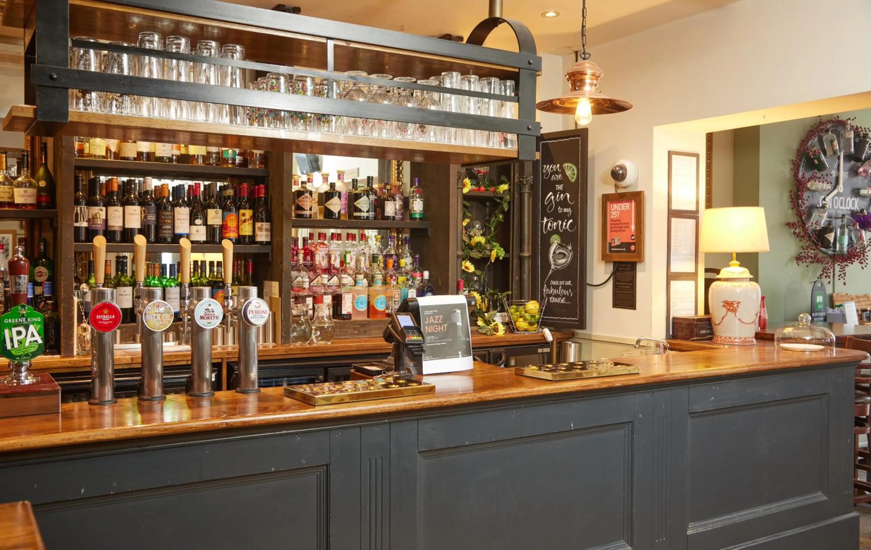 Lounge or bar in Lamb Hotel by Greene King Inns