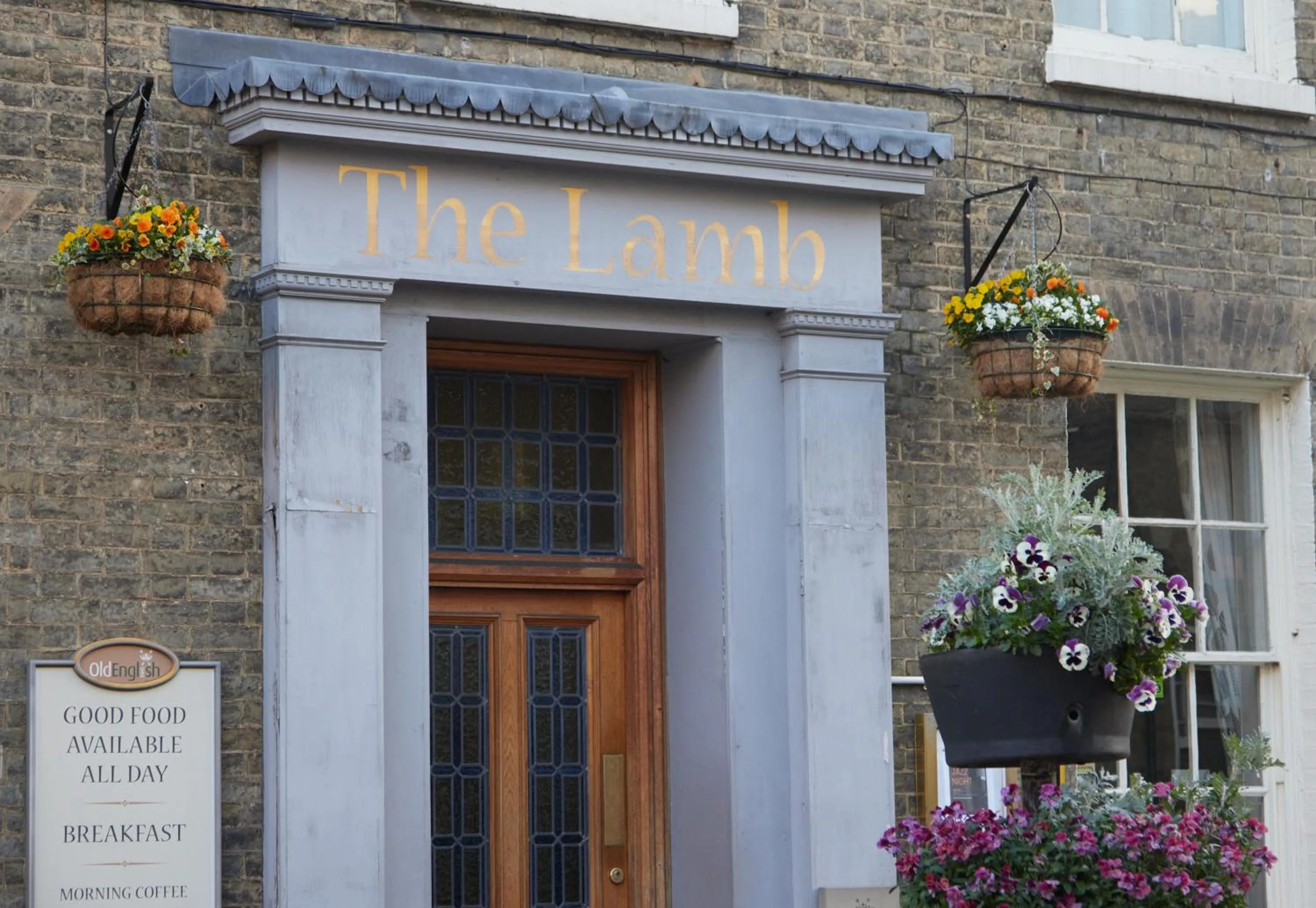 Logo/Certificate/Sign in Lamb Hotel by Greene King Inns