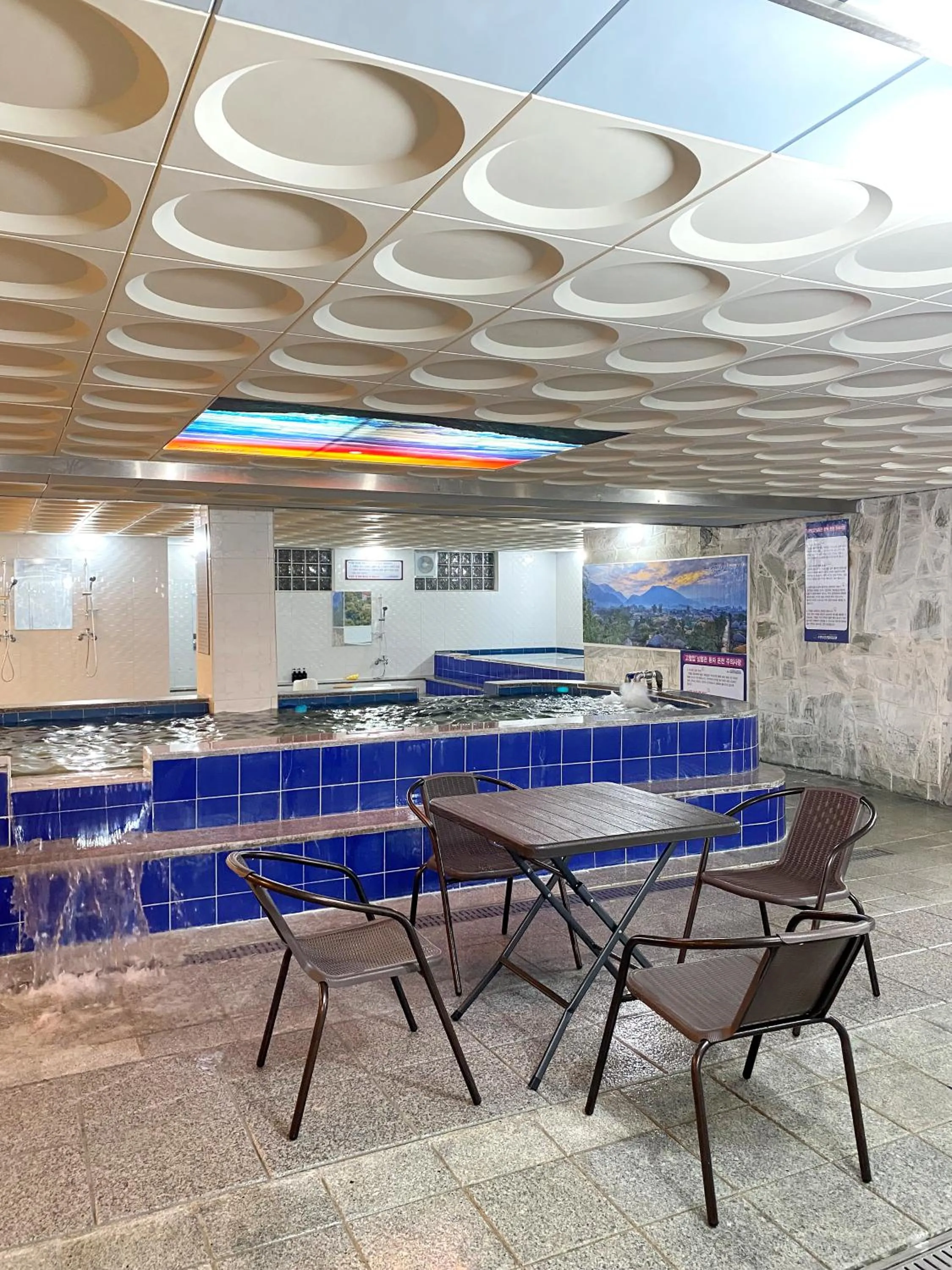 Hot Spring Bath in Suanbo Hot Spring Healing Hotel