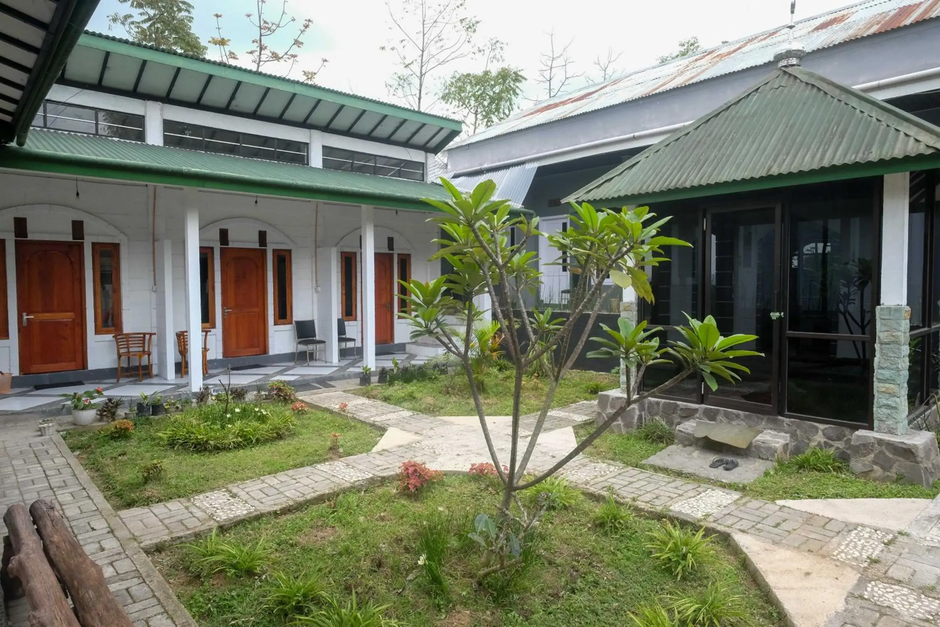RedDoorz Syariah @ Jalan Dieng Wonosobo 2 RedDoorz Syariah @ Jalan Dieng Wonosobo 2