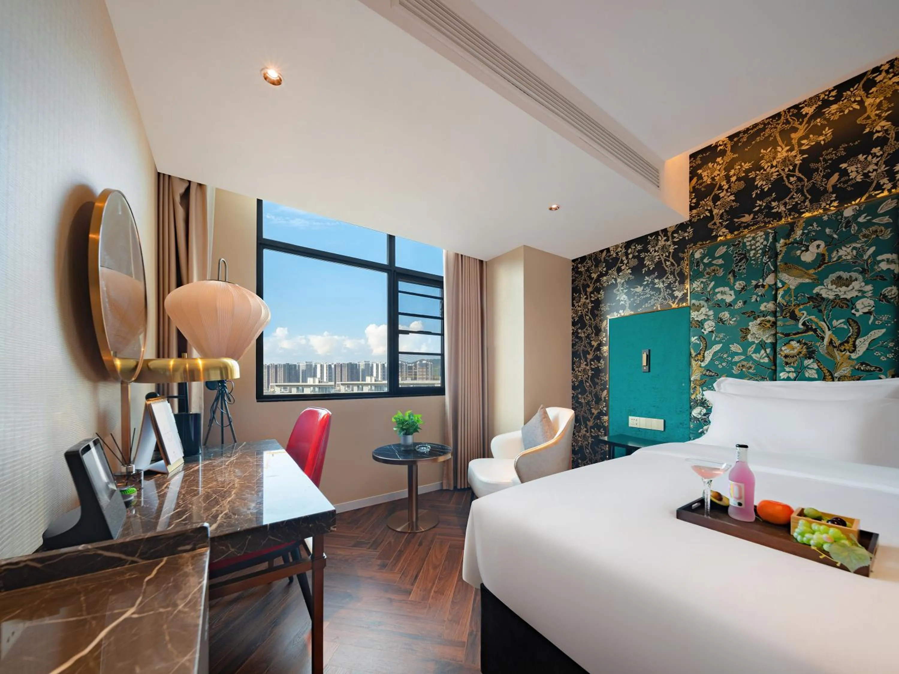 Deluxe Family Room in Zhangjiajie Metropolo Hotel