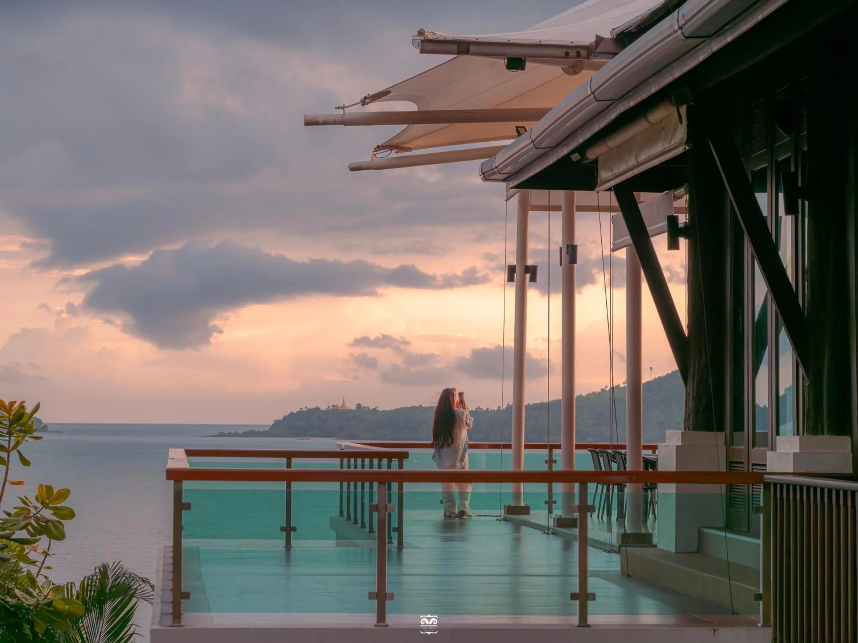 Day in Victoria Cliff Hotel & Resort, Kawthaung