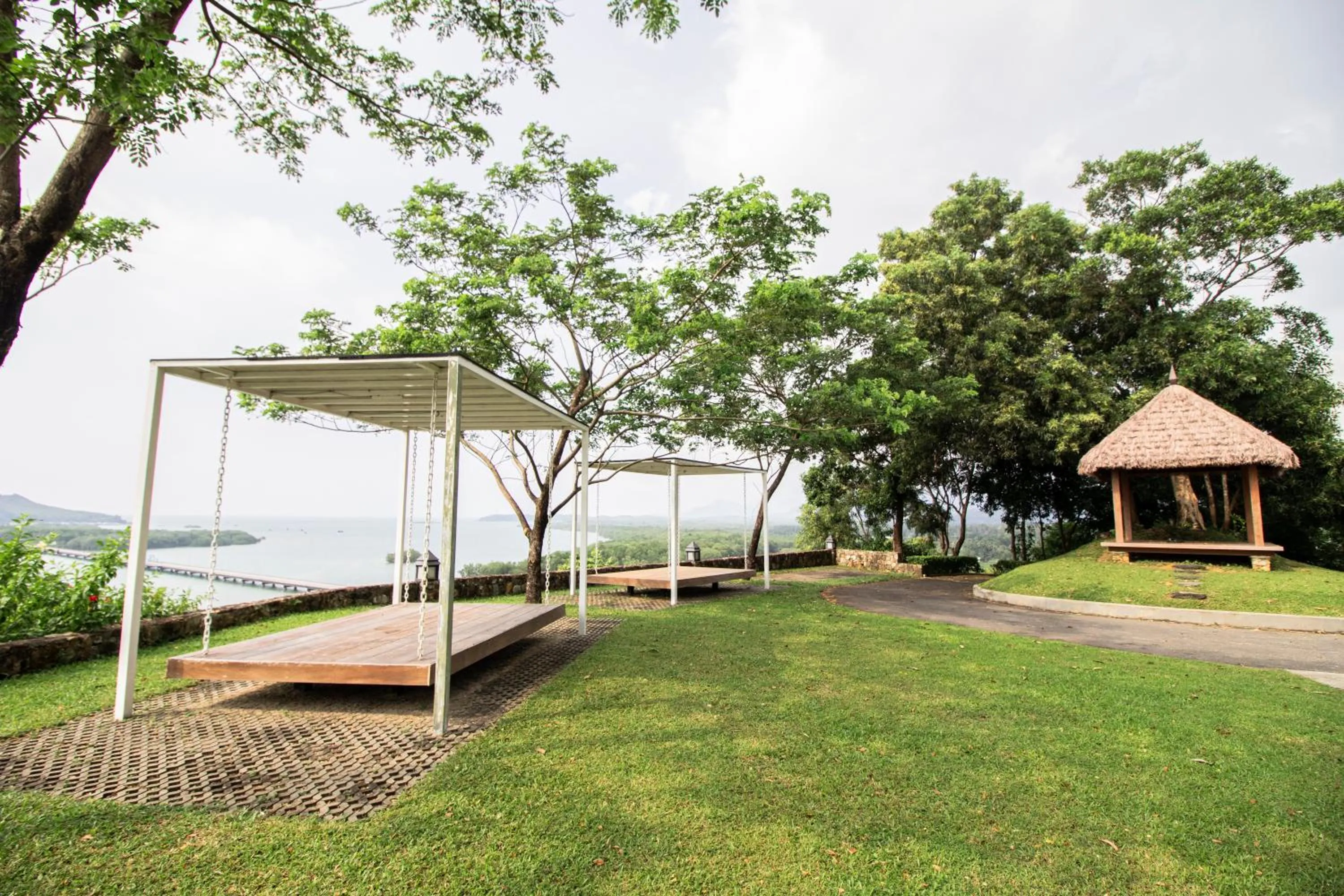 Day in Victoria Cliff Hotel & Resort, Kawthaung