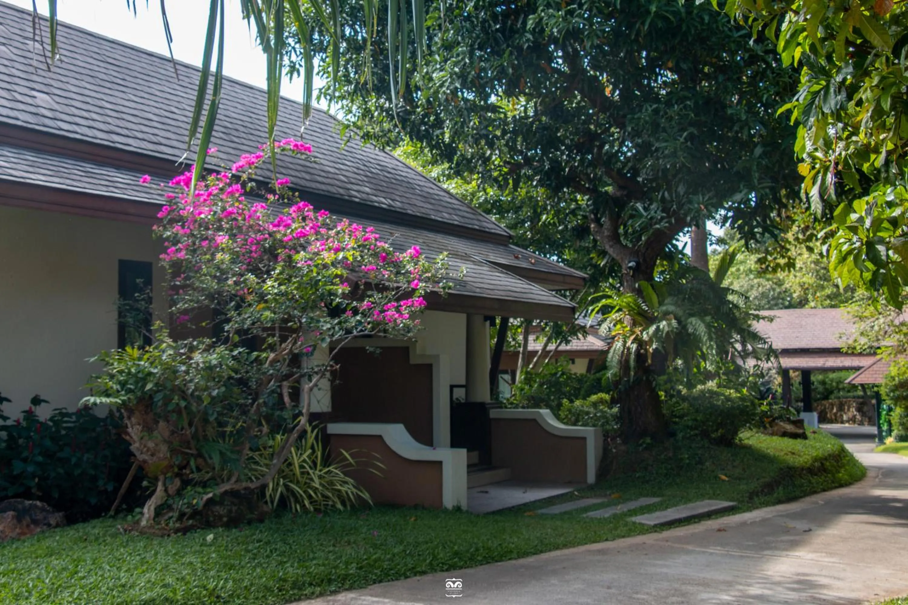 Patio in Victoria Cliff Hotel & Resort, Kawthaung
