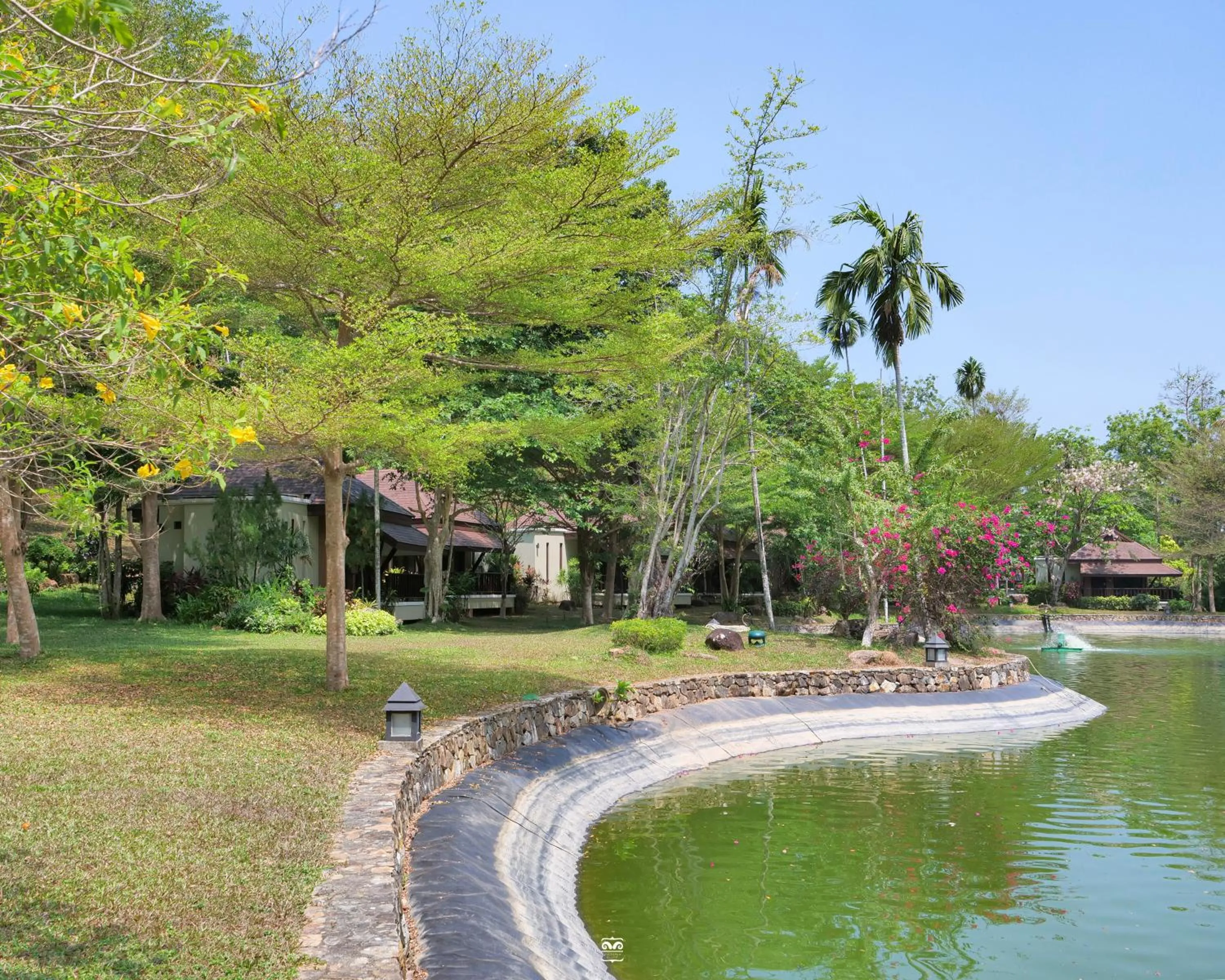 Day in Victoria Cliff Hotel & Resort, Kawthaung