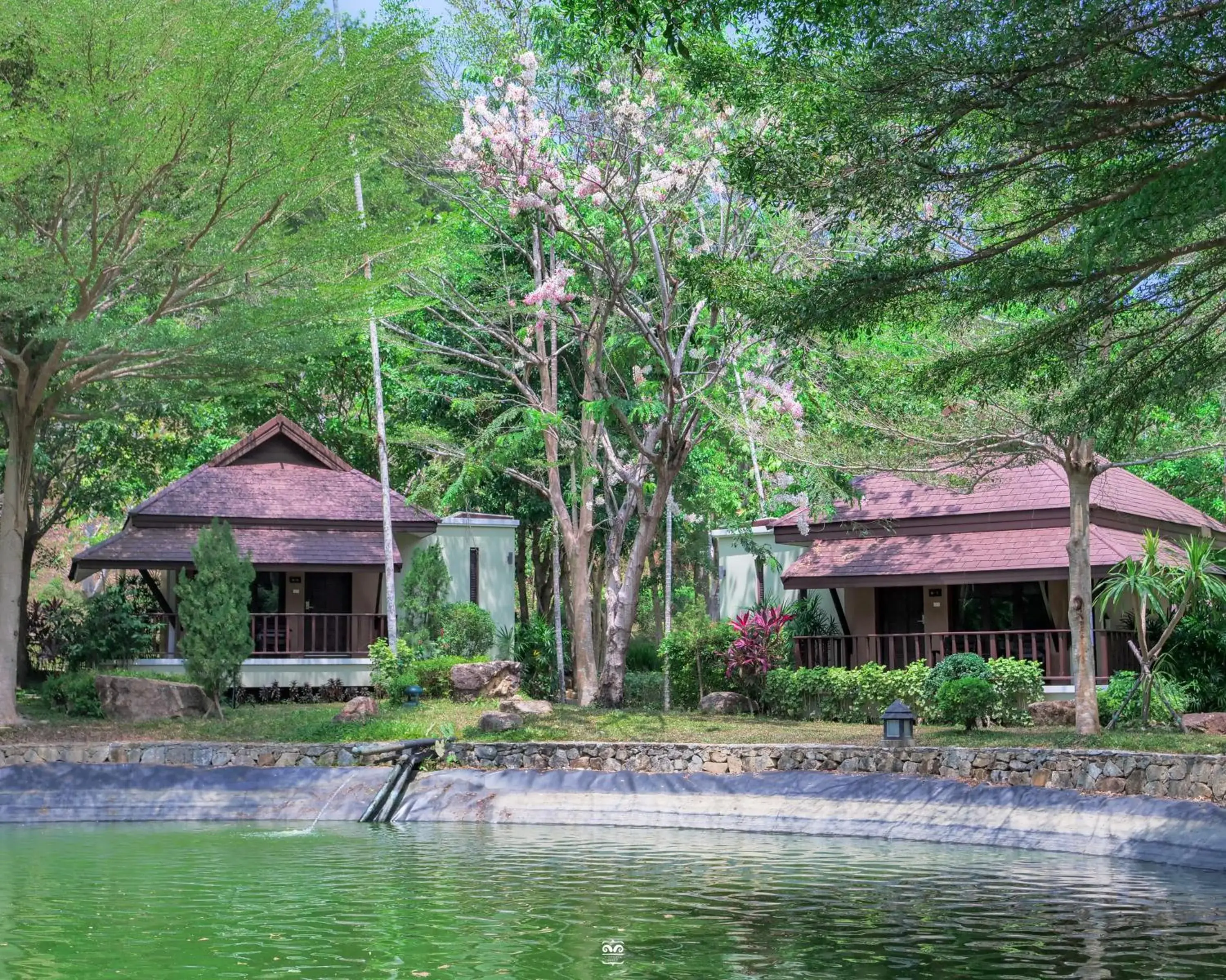 Twin Room with Lake View - single occupancy in Victoria Cliff Hotel & Resort, Kawthaung Twin Room with Lake View - single occupancy in Victoria Cliff Hotel & Resort, Kawthaung