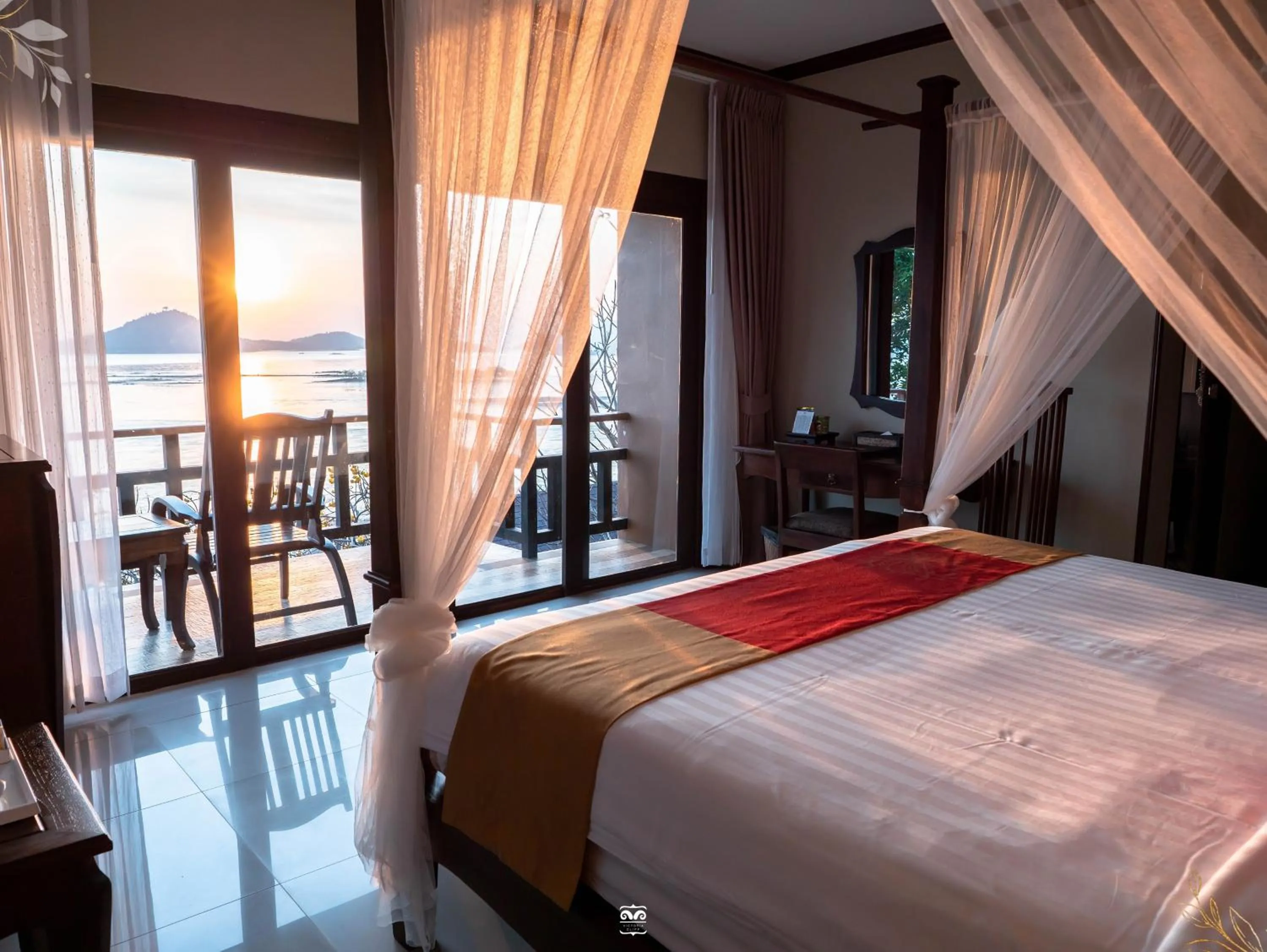 Bed in Victoria Cliff Hotel & Resort, Kawthaung