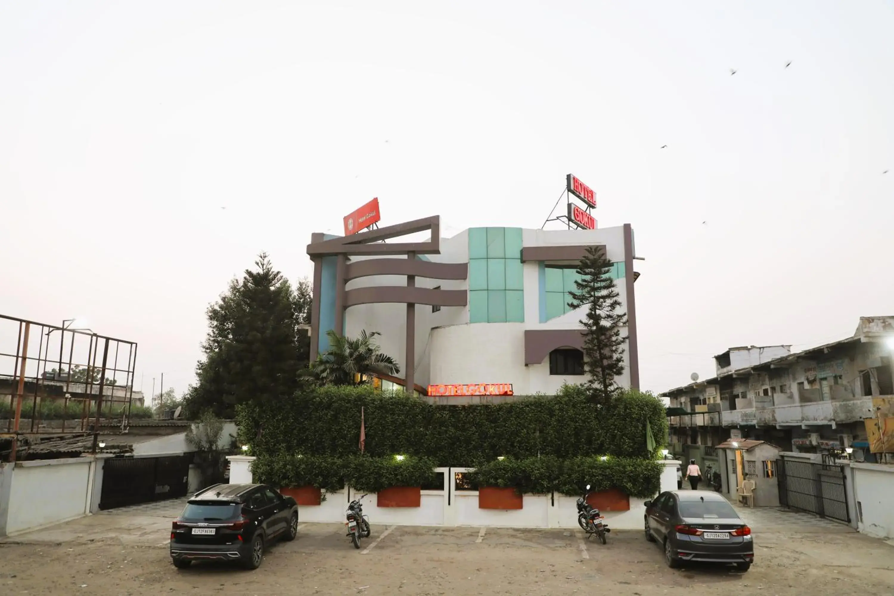 Property building in Hotel Gokul Property building in Hotel Gokul