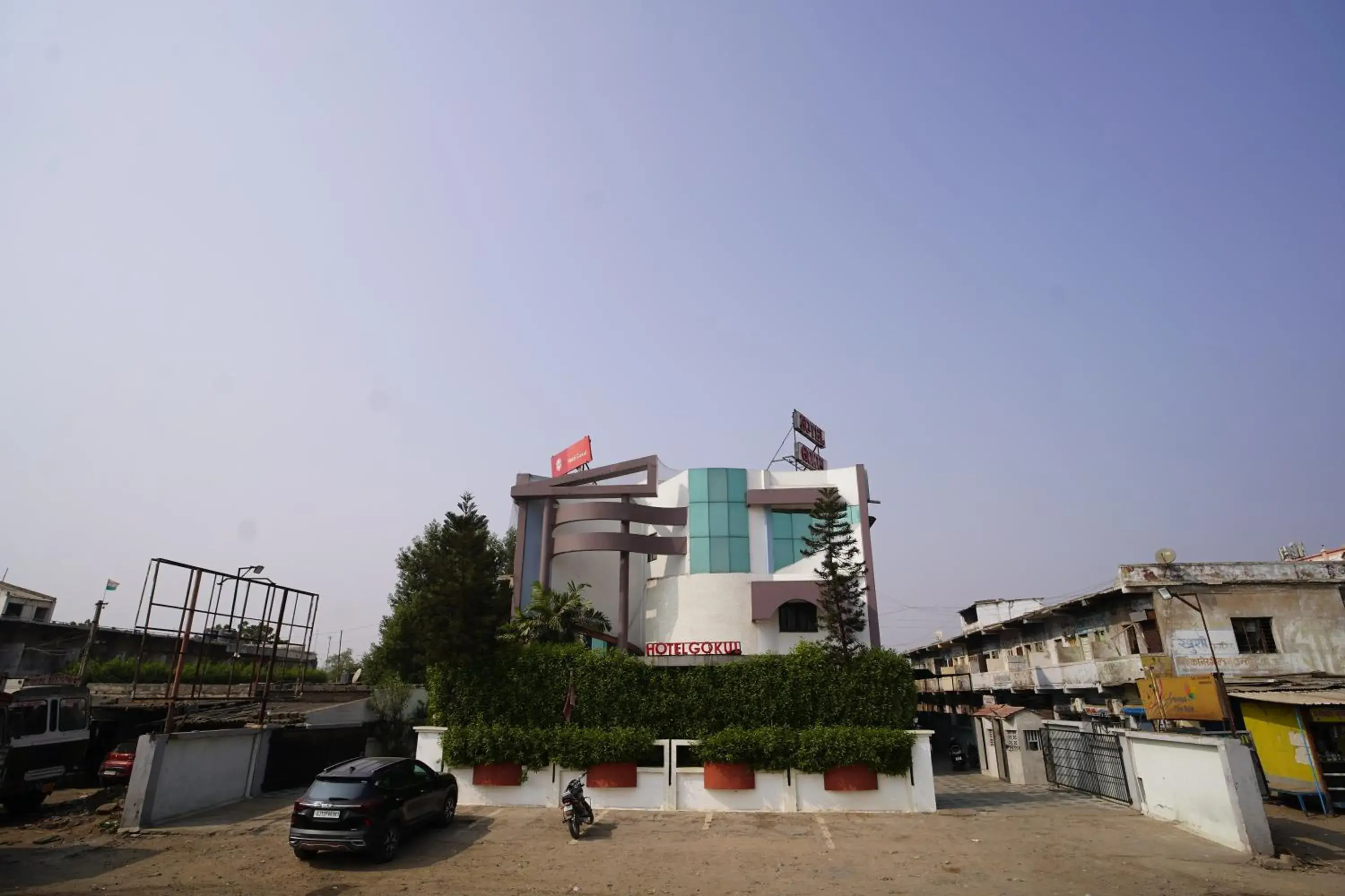 Property building in Hotel Gokul Property building in Hotel Gokul