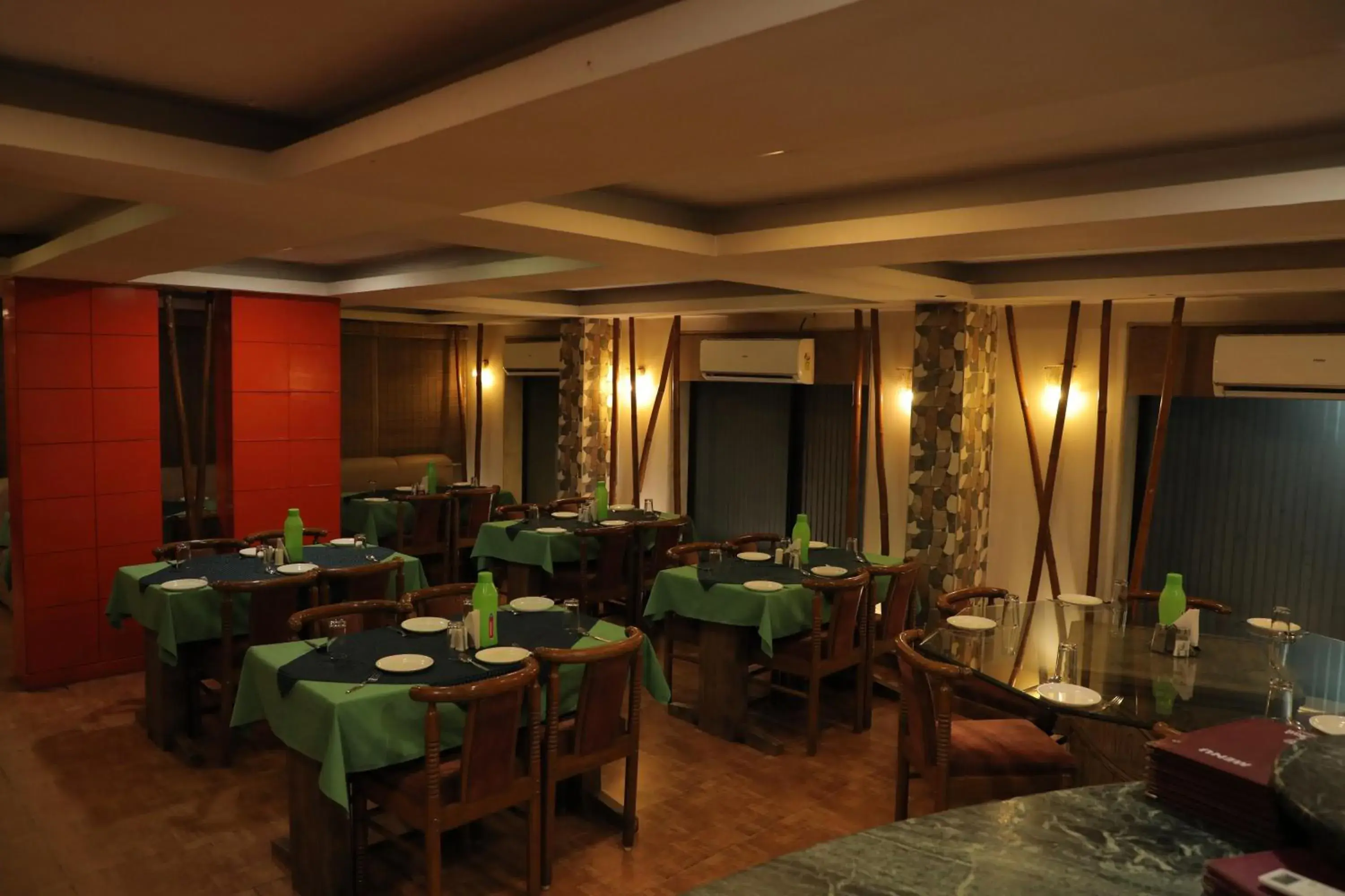 Restaurant/places to eat in Hotel Gokul Restaurant/places to eat in Hotel Gokul