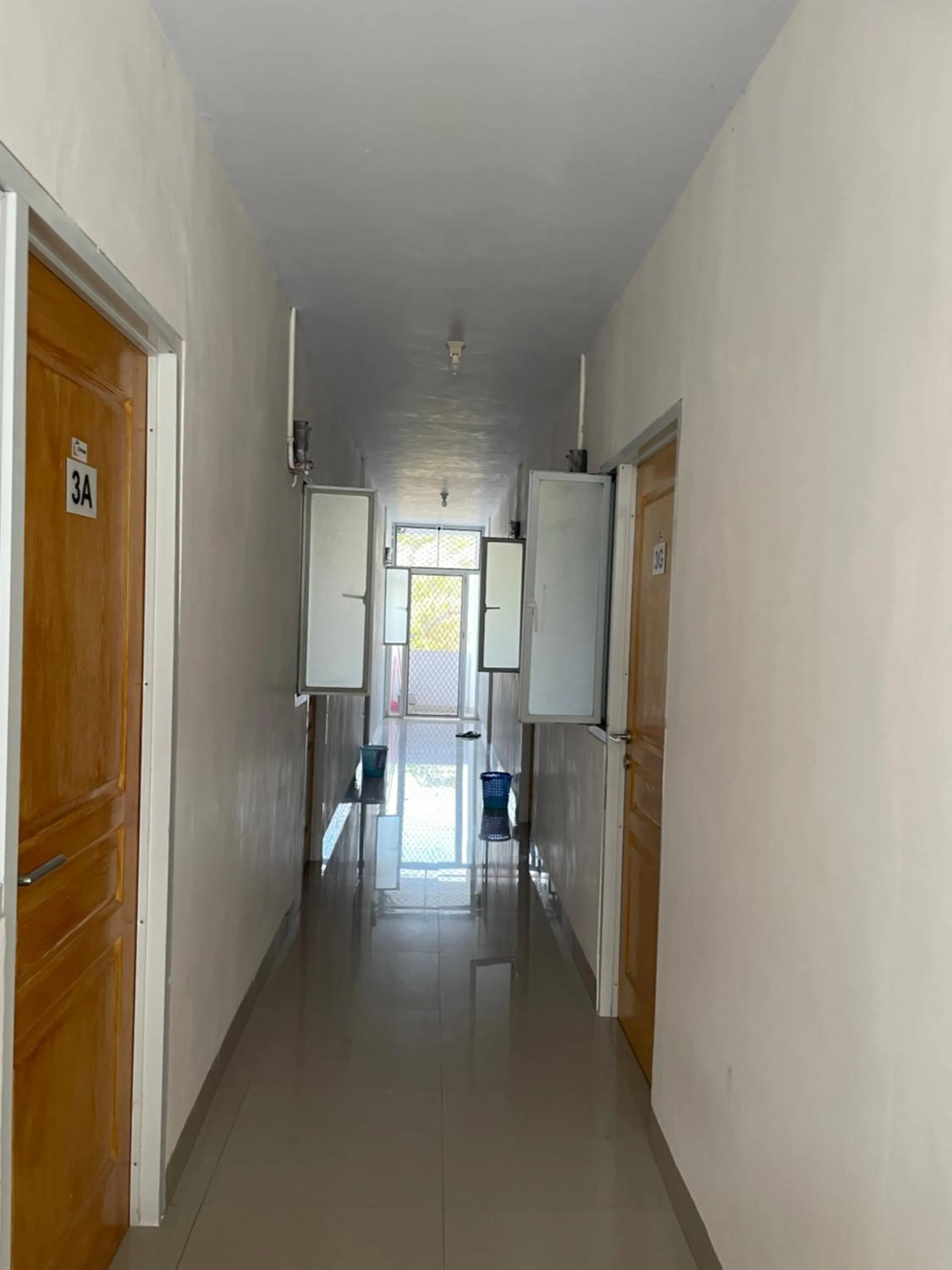 Lobby or reception in Hotel O Penginapan Musafir Syariah Near Paramount Woman & Childern's Hospital