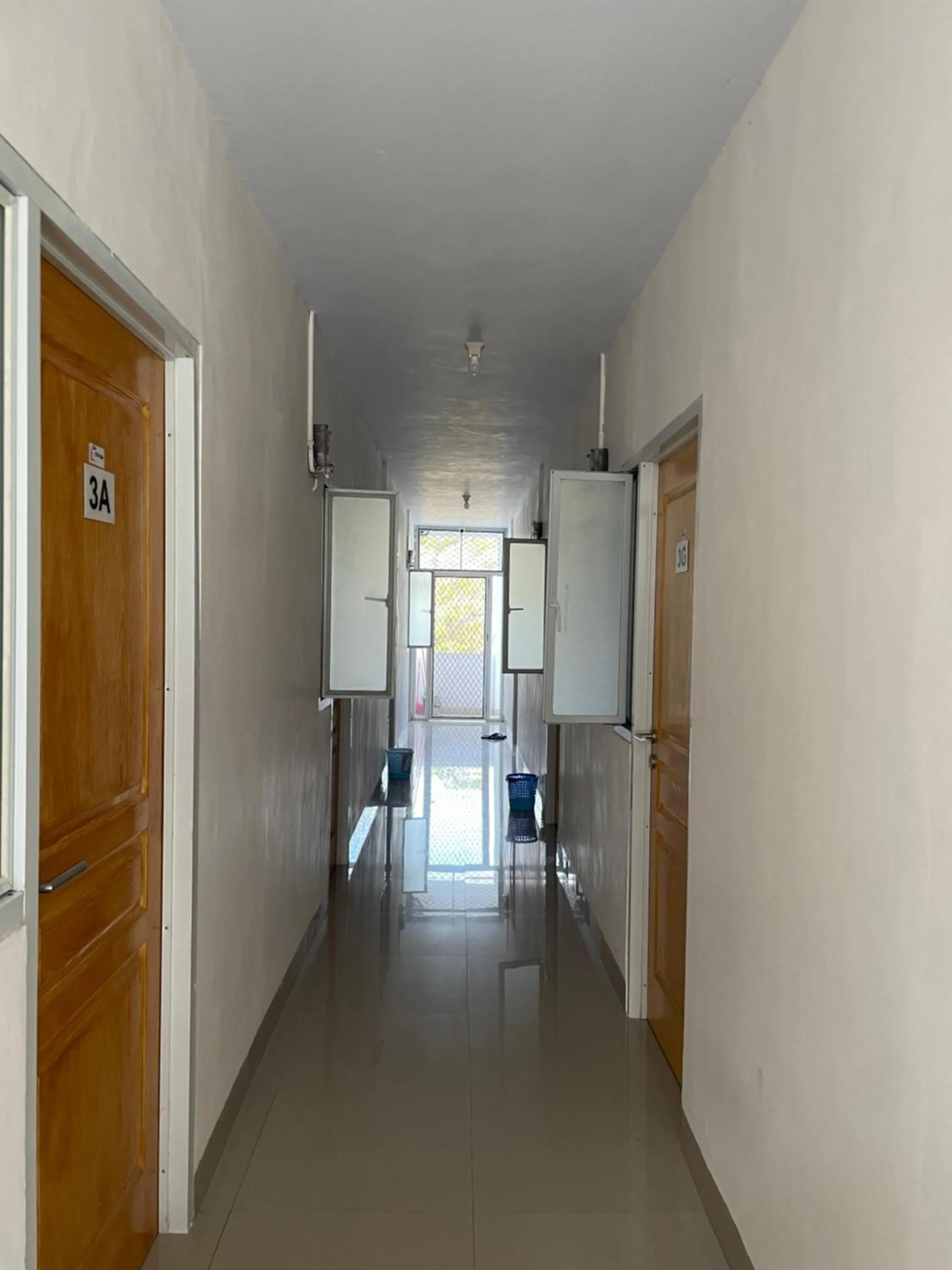 Lobby or reception in Hotel O Penginapan Musafir Syariah Near Paramount Woman & Childern's Hospital