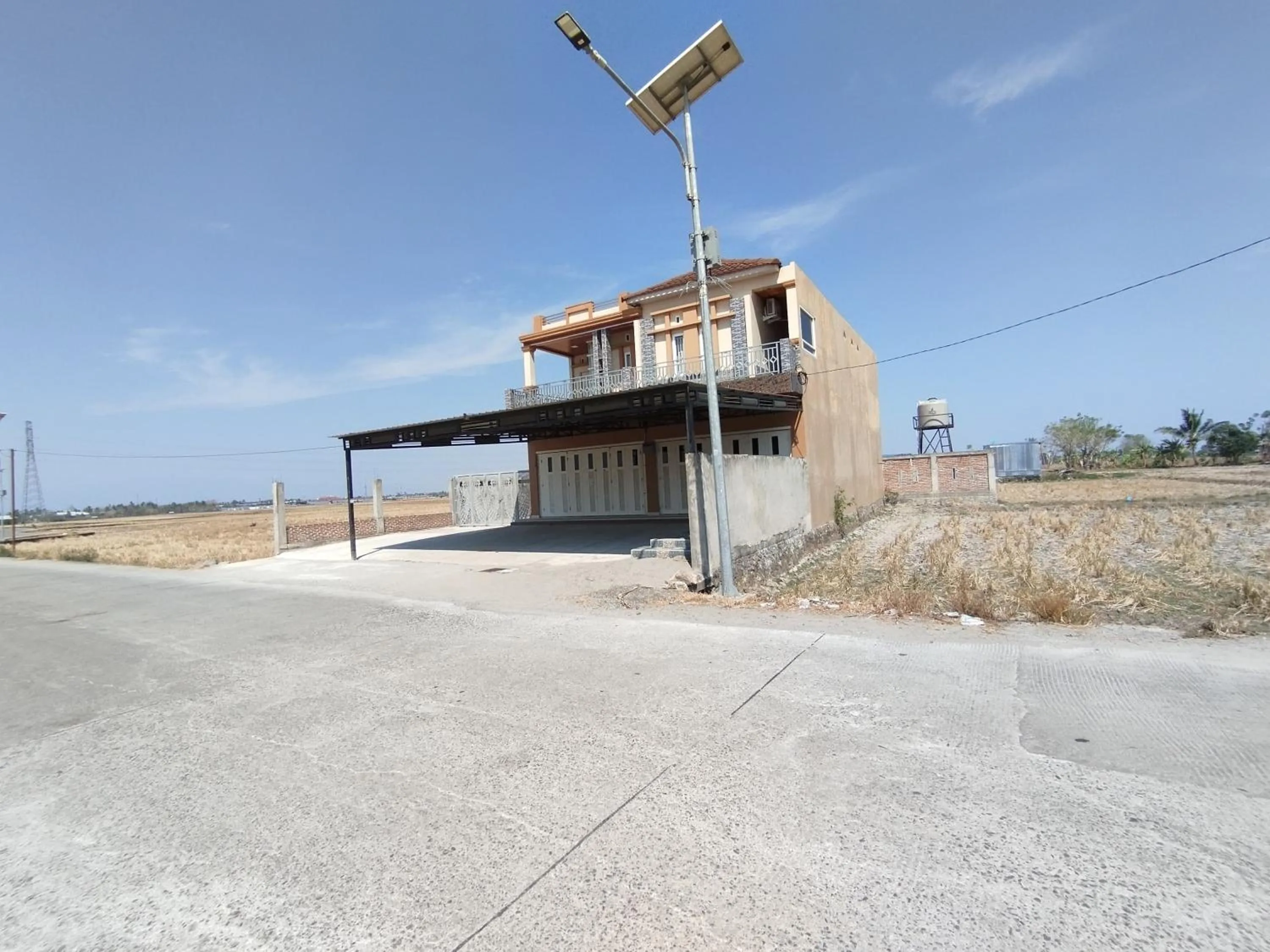 Property building in Hotel O Penginapan Musafir Syariah Near Paramount Woman & Childern's Hospital