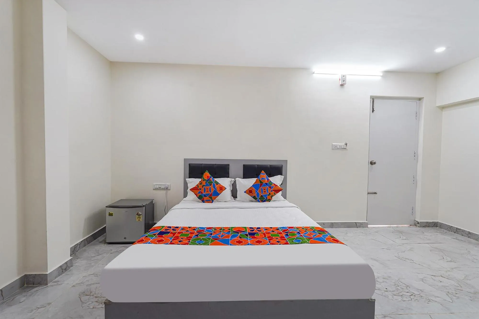 Bed in FabHotel Ivory Pearl - Nr Sony Signal