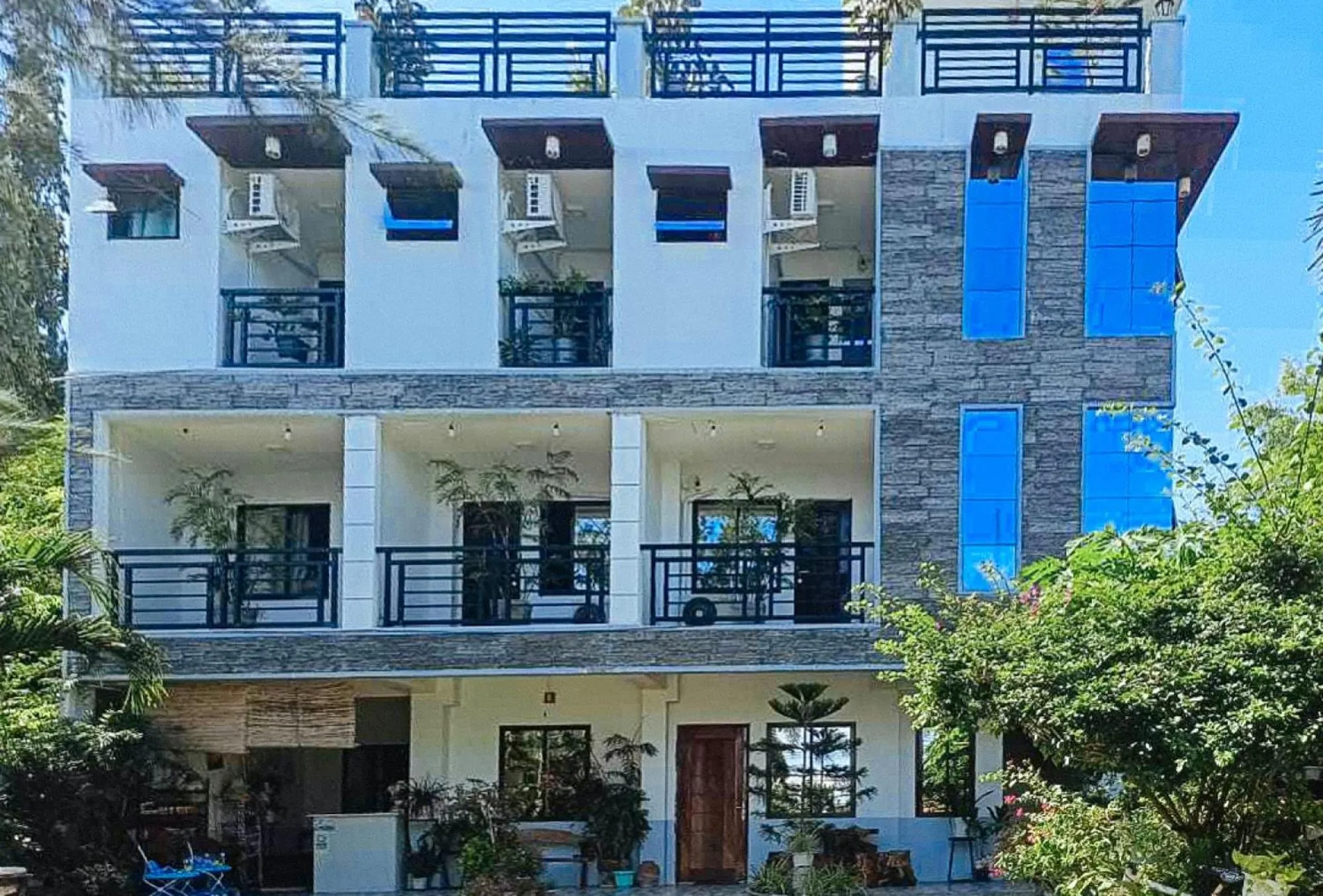 Property building in RedDoorz @ Mary Land Transient Alaminos Pangasinan