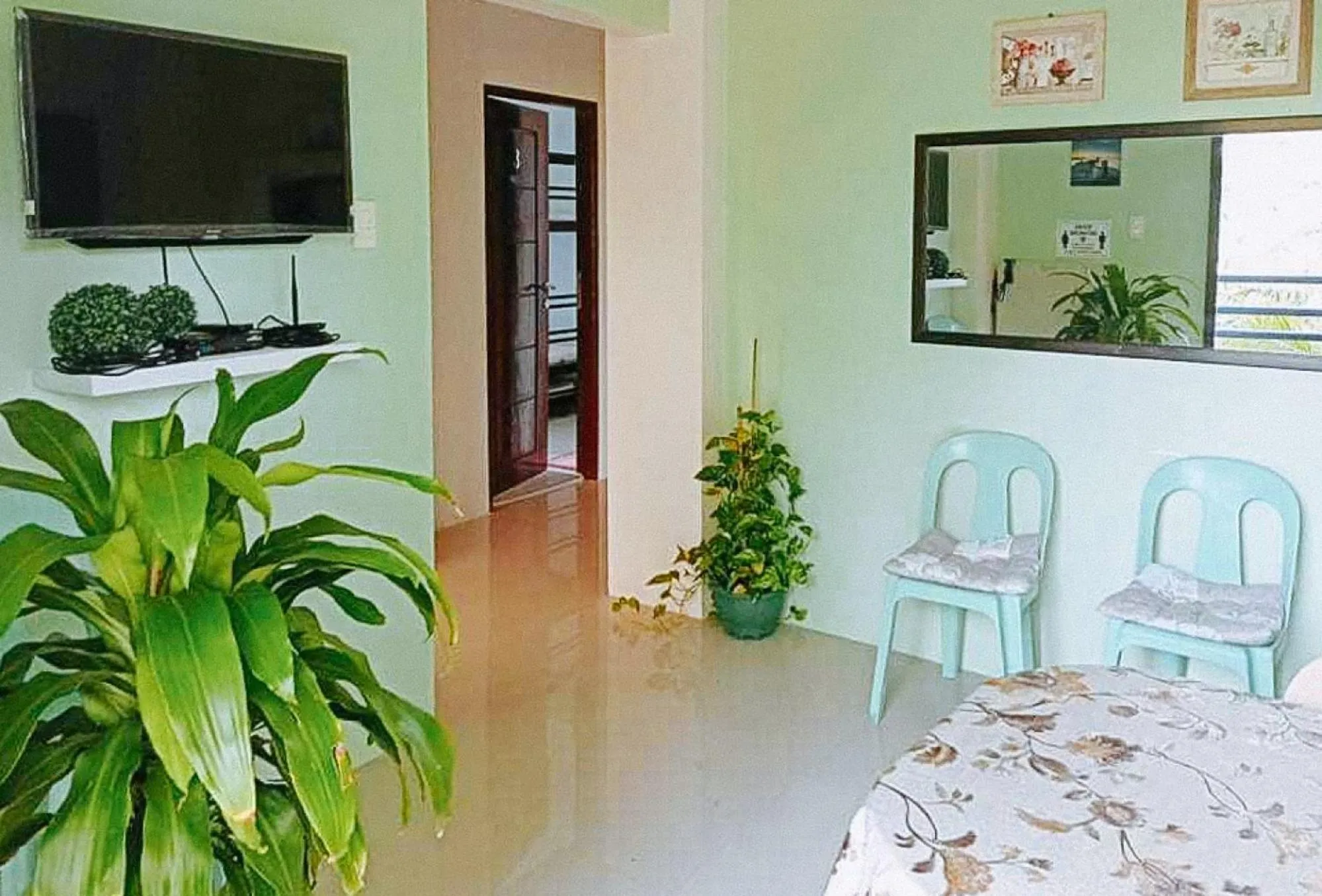 TV and multimedia in RedDoorz @ Mary Land Transient Alaminos Pangasinan