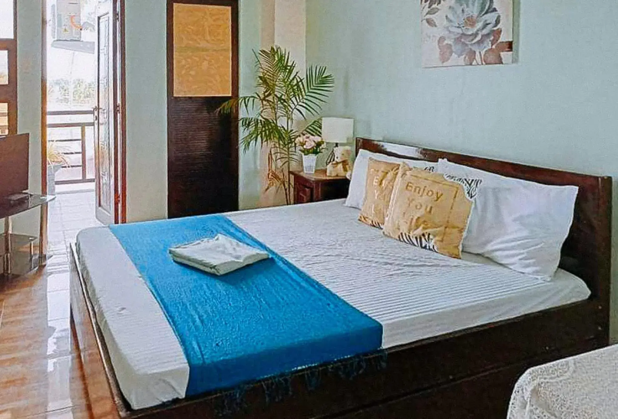 Bed in RedDoorz @ Mary Land Transient Alaminos Pangasinan Bed in RedDoorz @ Mary Land Transient Alaminos Pangasinan