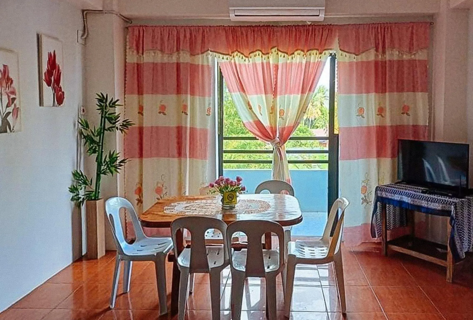 TV and multimedia in RedDoorz @ Mary Land Transient Alaminos Pangasinan