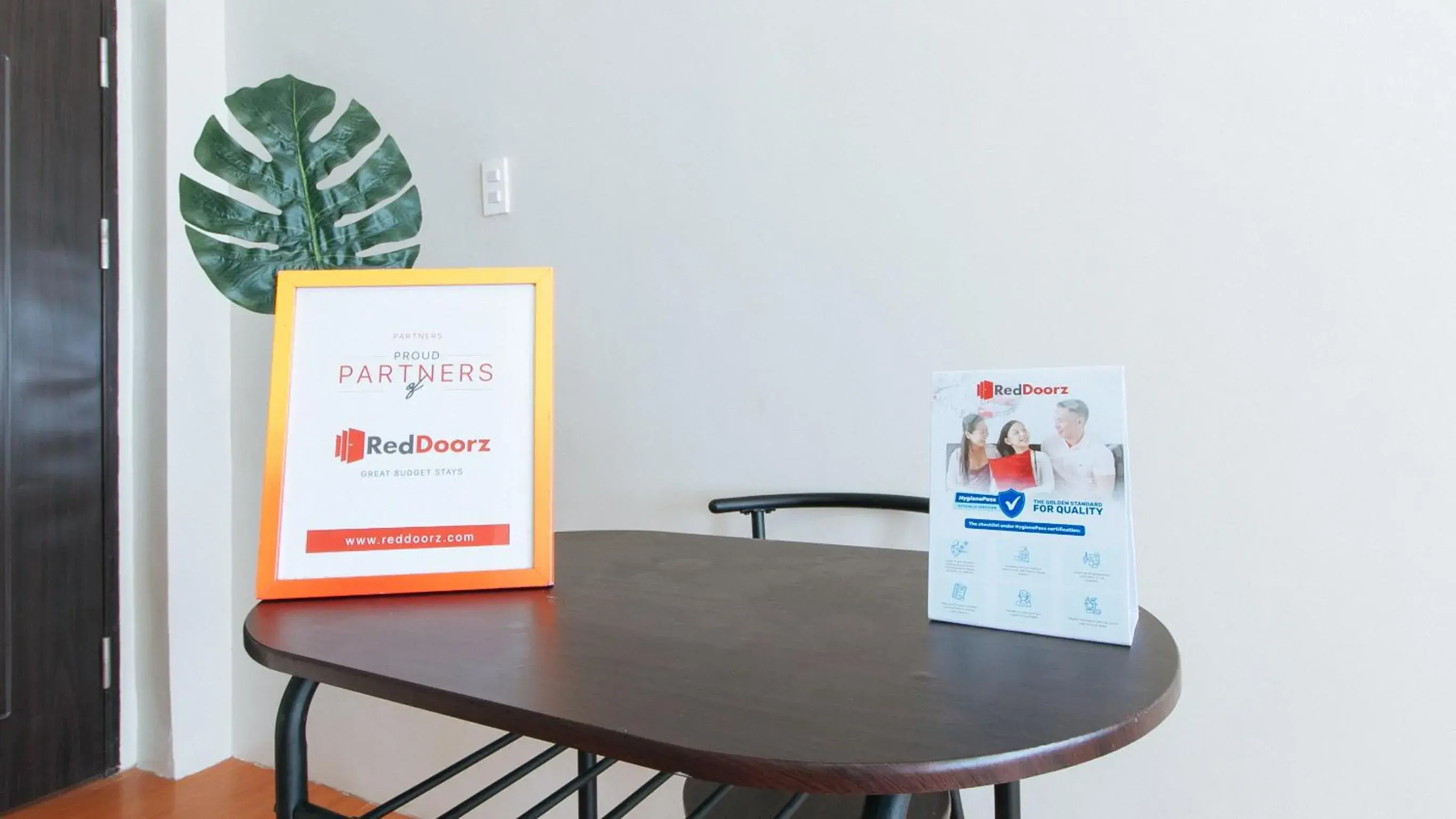 Lobby or reception in RedDoorz @ Mary Land Transient Alaminos Pangasinan Lobby or reception in RedDoorz @ Mary Land Transient Alaminos Pangasinan