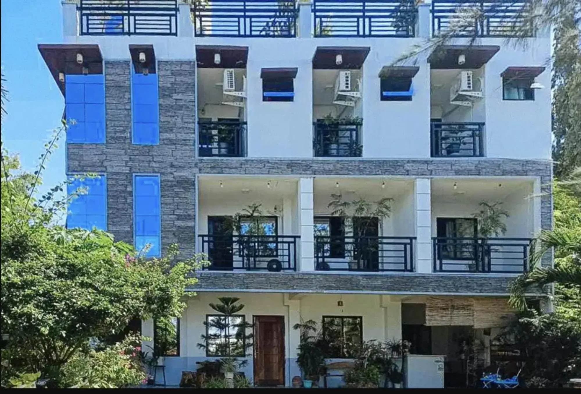 Property building in RedDoorz @ Mary Land Transient Alaminos Pangasinan Property building in RedDoorz @ Mary Land Transient Alaminos Pangasinan