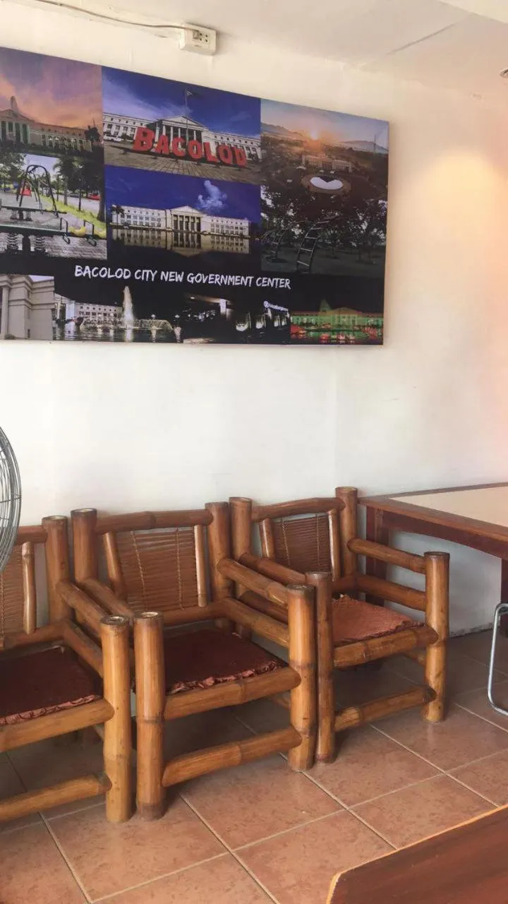 Lobby or reception in RedDoorz at Rio Bella Lacson St Bacolod