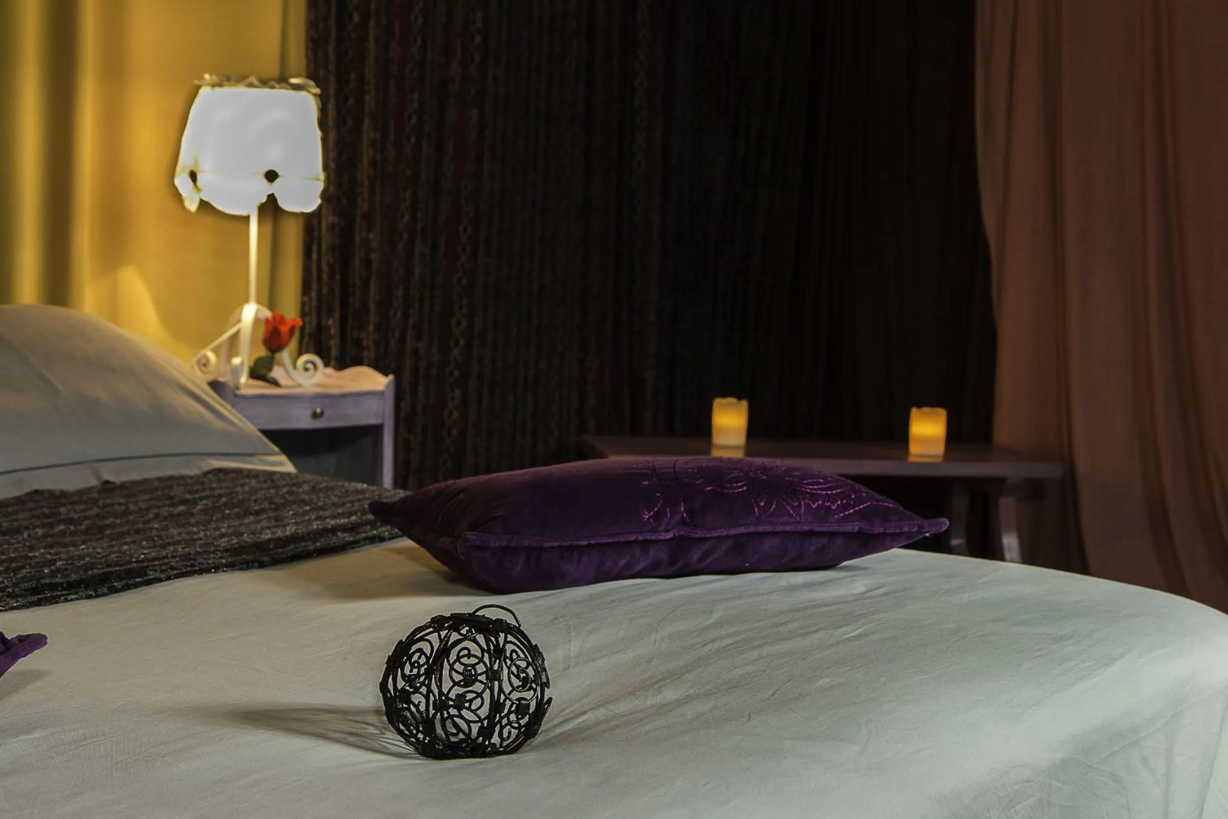 Bedroom, Bed in Hotel La Font Vineuse & Spa